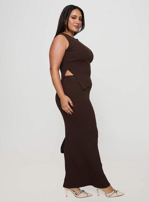 Basile Set Chocolate Curve Product Image