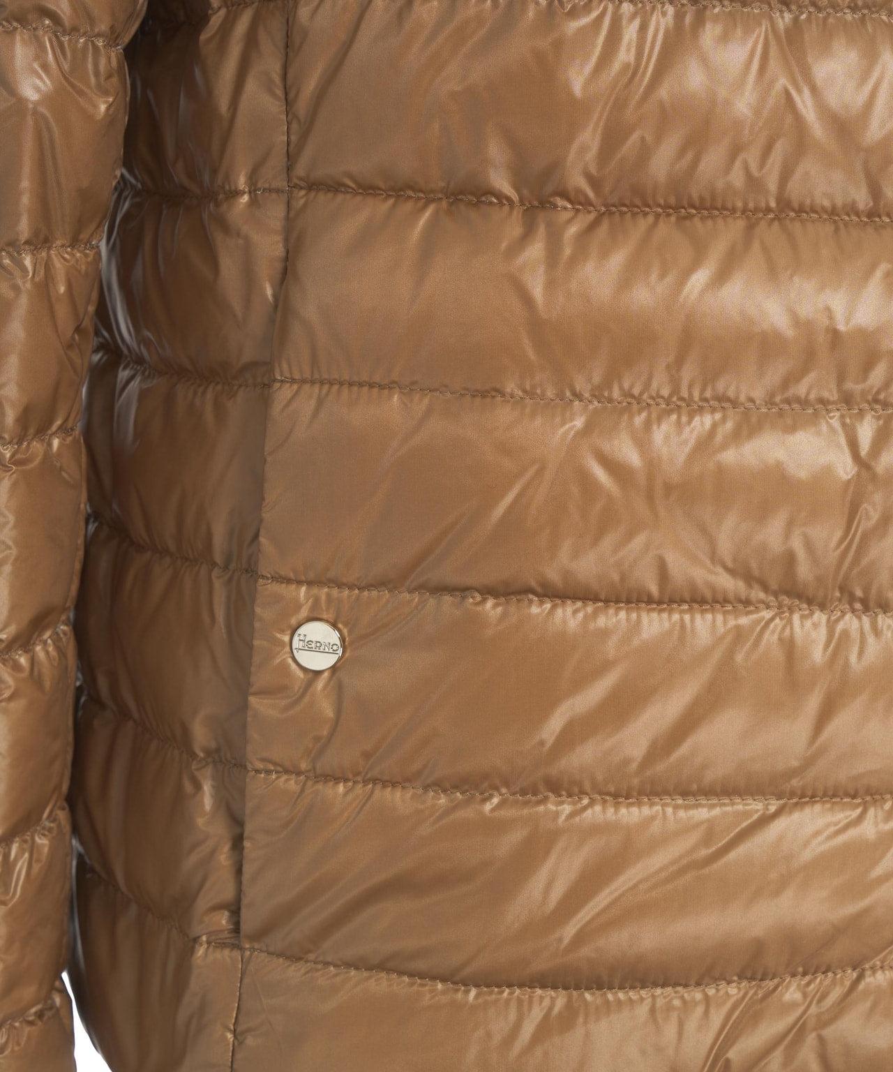 Glossy down jacket Product Image