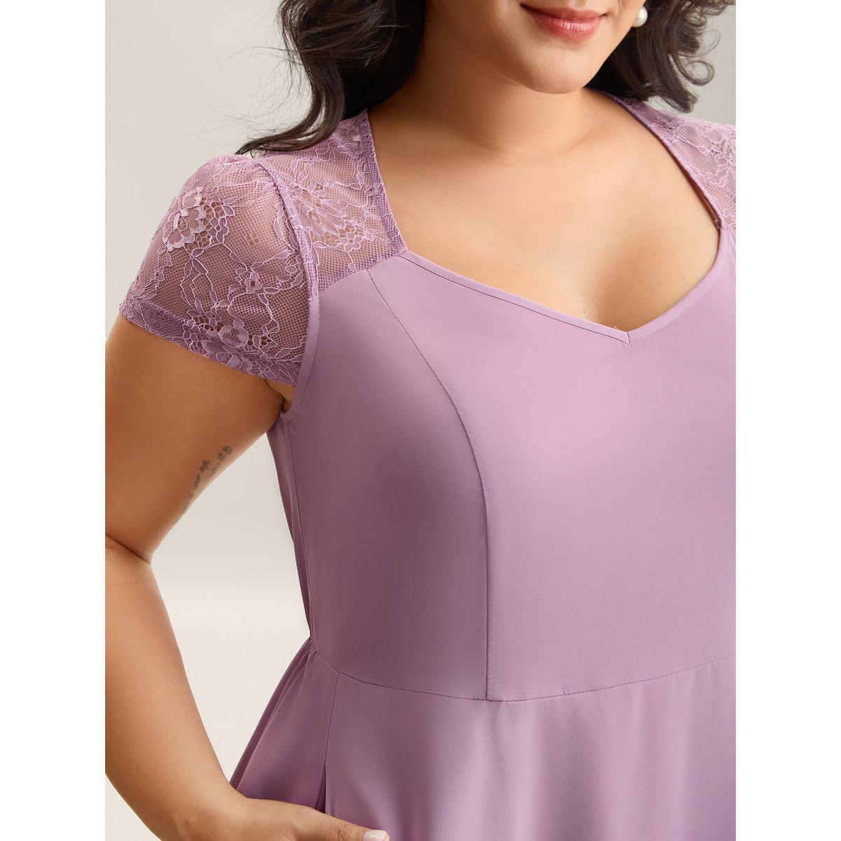 Plus Size Sheer Lace Sleeve Spliced Pockets Maxi Dress Mauve Women V-neck Cap Sleeve Curvy BloomChic 28/5X Product Image