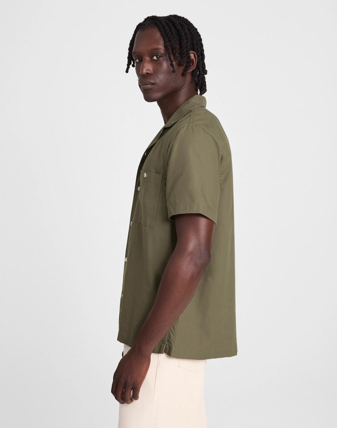 Camp Collar Short-Sleeve Shirt in Everyday Twill Product Image