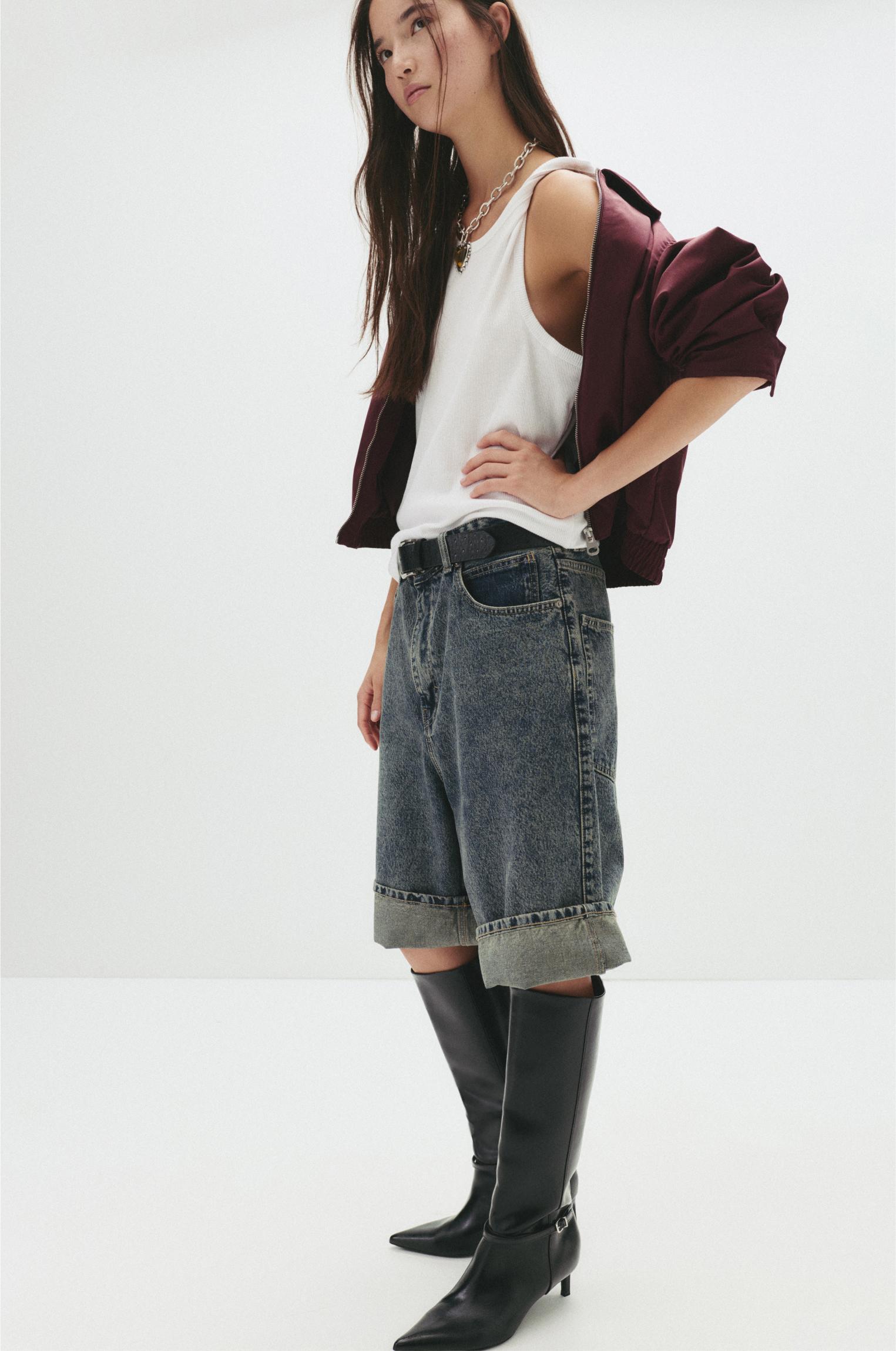 Tall kitten-heel boots Product Image