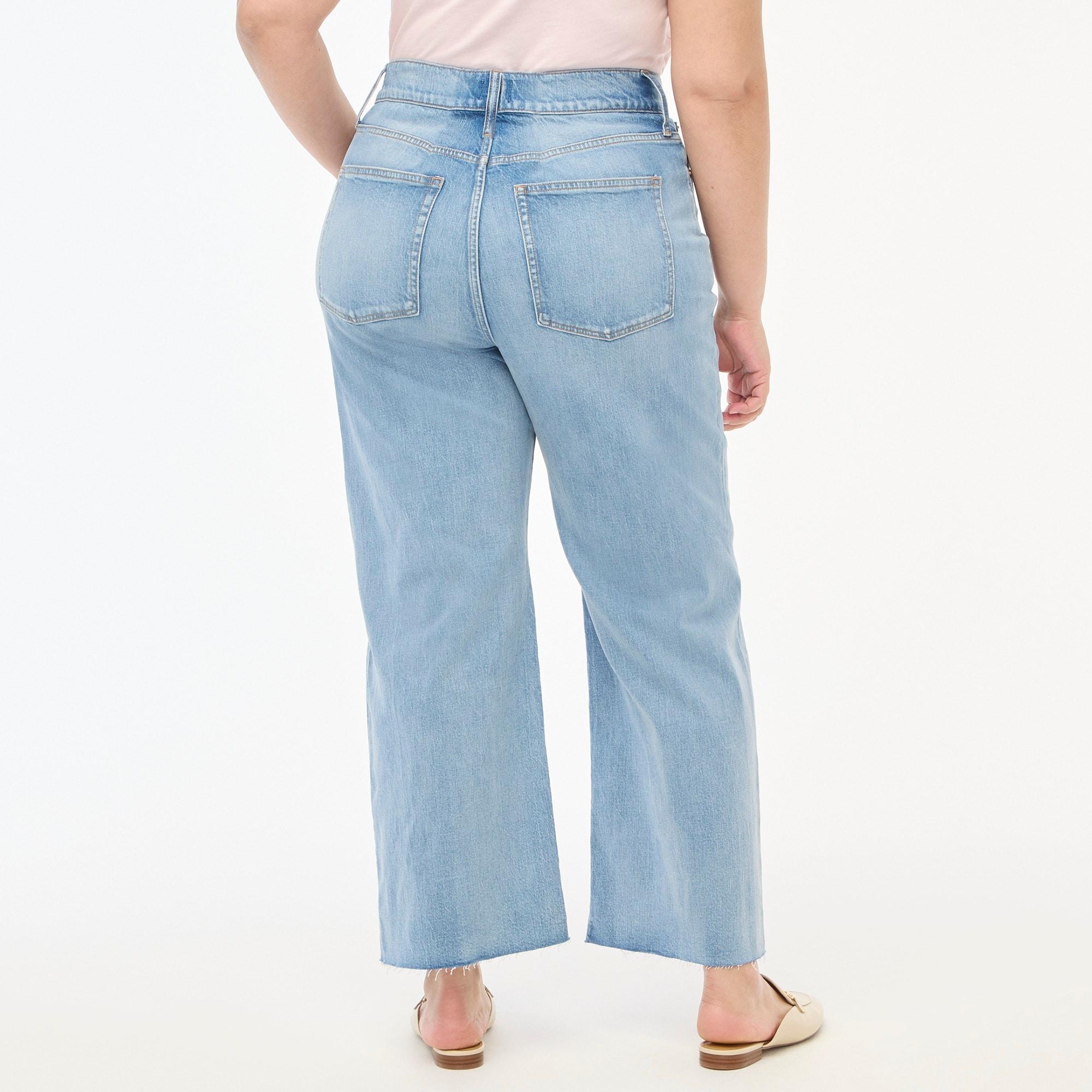 Wide-leg cropped jean in all-day stretch Product Image