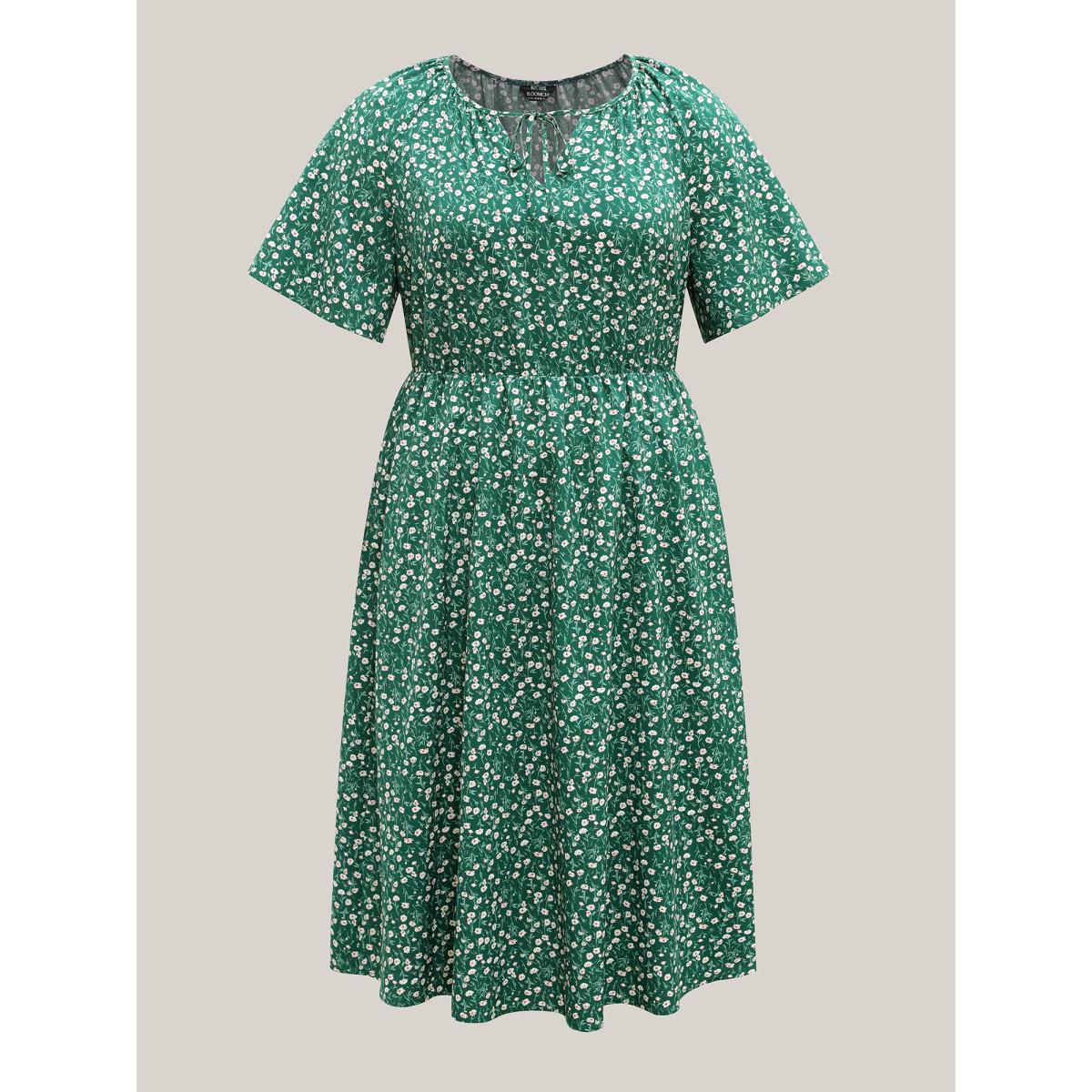 Plus Size Floral Print Split Neck Pockets Midi Dress Emerald Women Timeless Gathered Notched collar Short sleeve Curvy BloomChic 14-16/1X Product Image