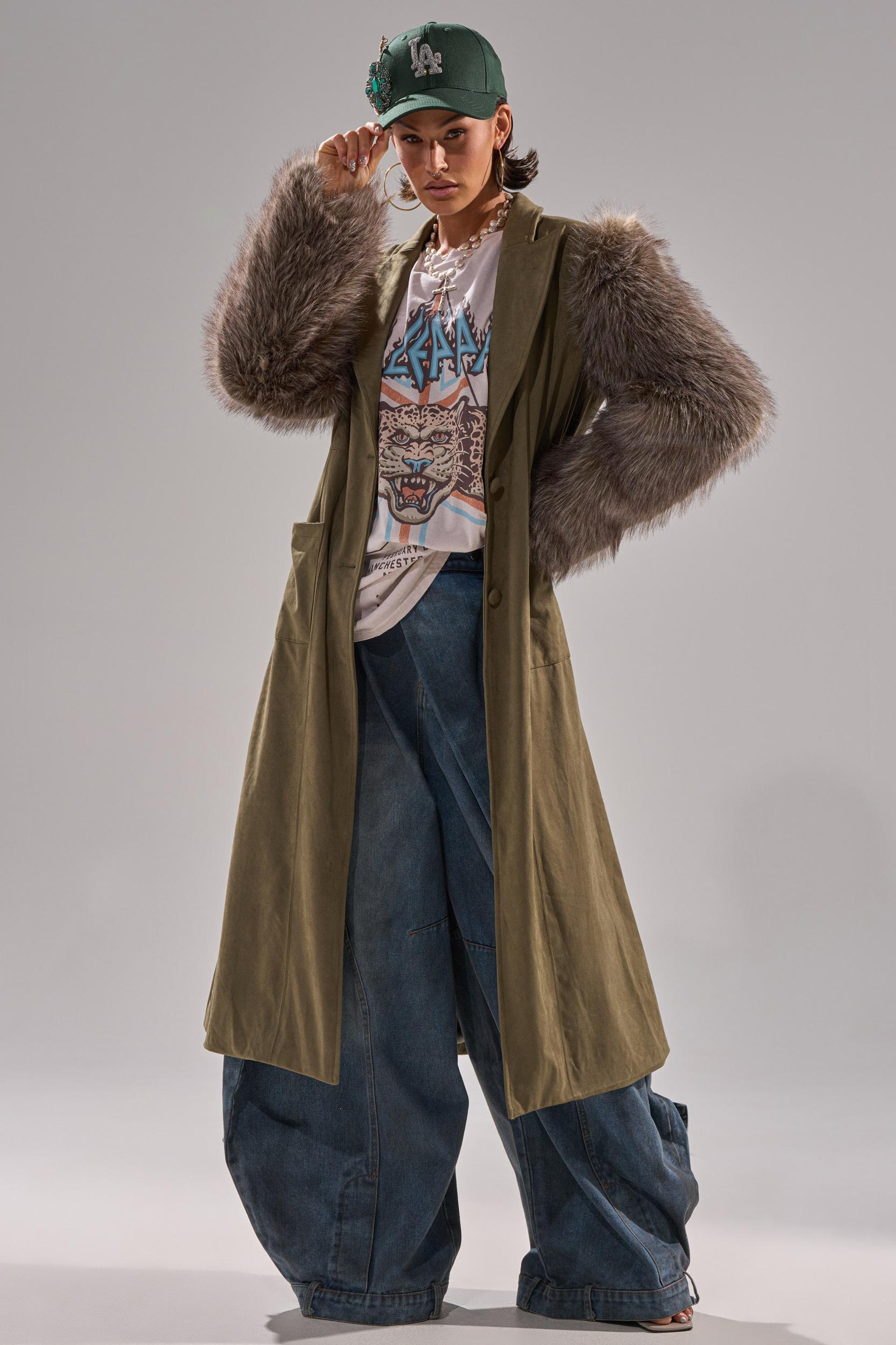 LOLITA FUR SLEEVE TRENCH Product Image