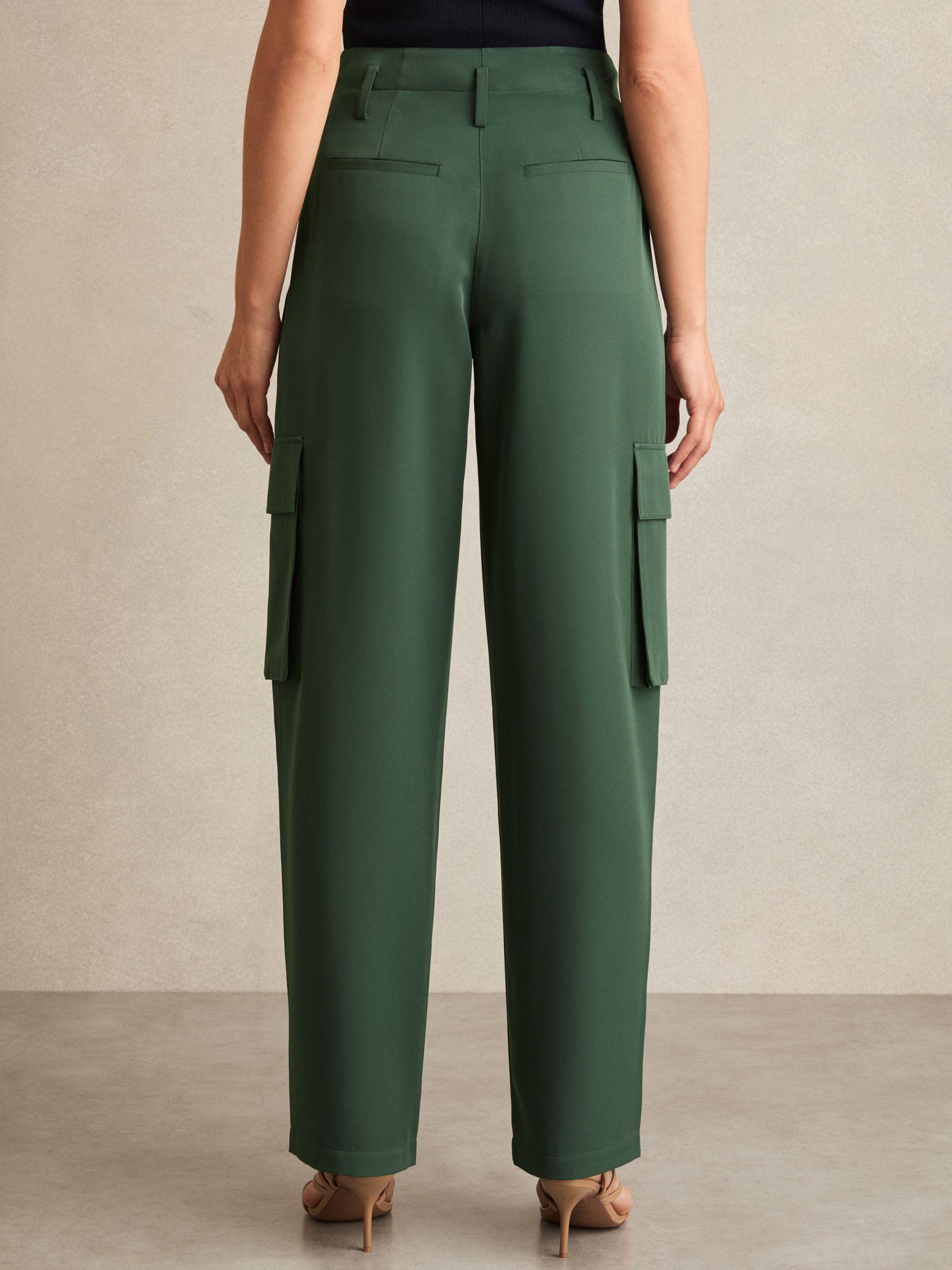 Wide-Leg Pleated Cargo Trousers in Green Product Image