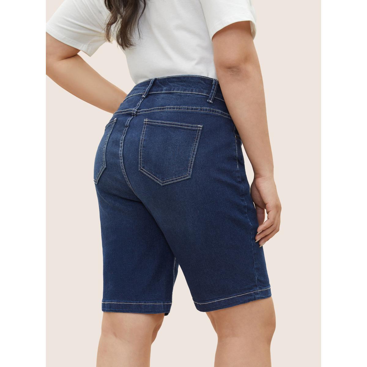 Plus Size Very Stretchy High Rise Dark Wash Denim Shorts Women Indigo Casual Plain High stretch Slanted pocket Jeans BloomChic 30/6X Product Image