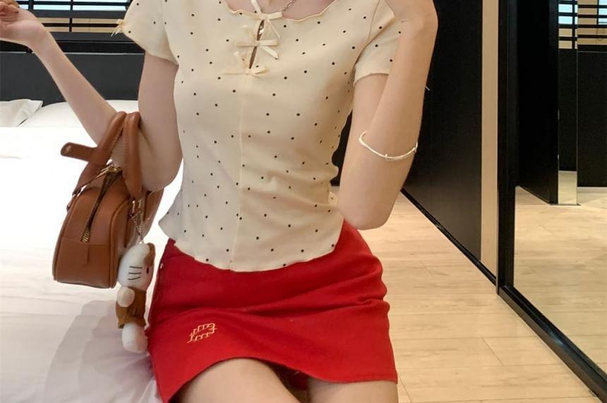 Short-Sleeve Scoop Neck Dotted Bow Accent Cutout Crop T-Shirt Product Image