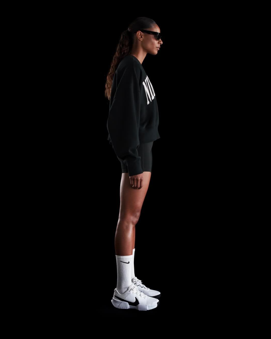 Nike Womens Court Phoenix Fleece Over-Oversized Crew-Neck Tennis Sweatshirt | HQ0351-010 Product Image