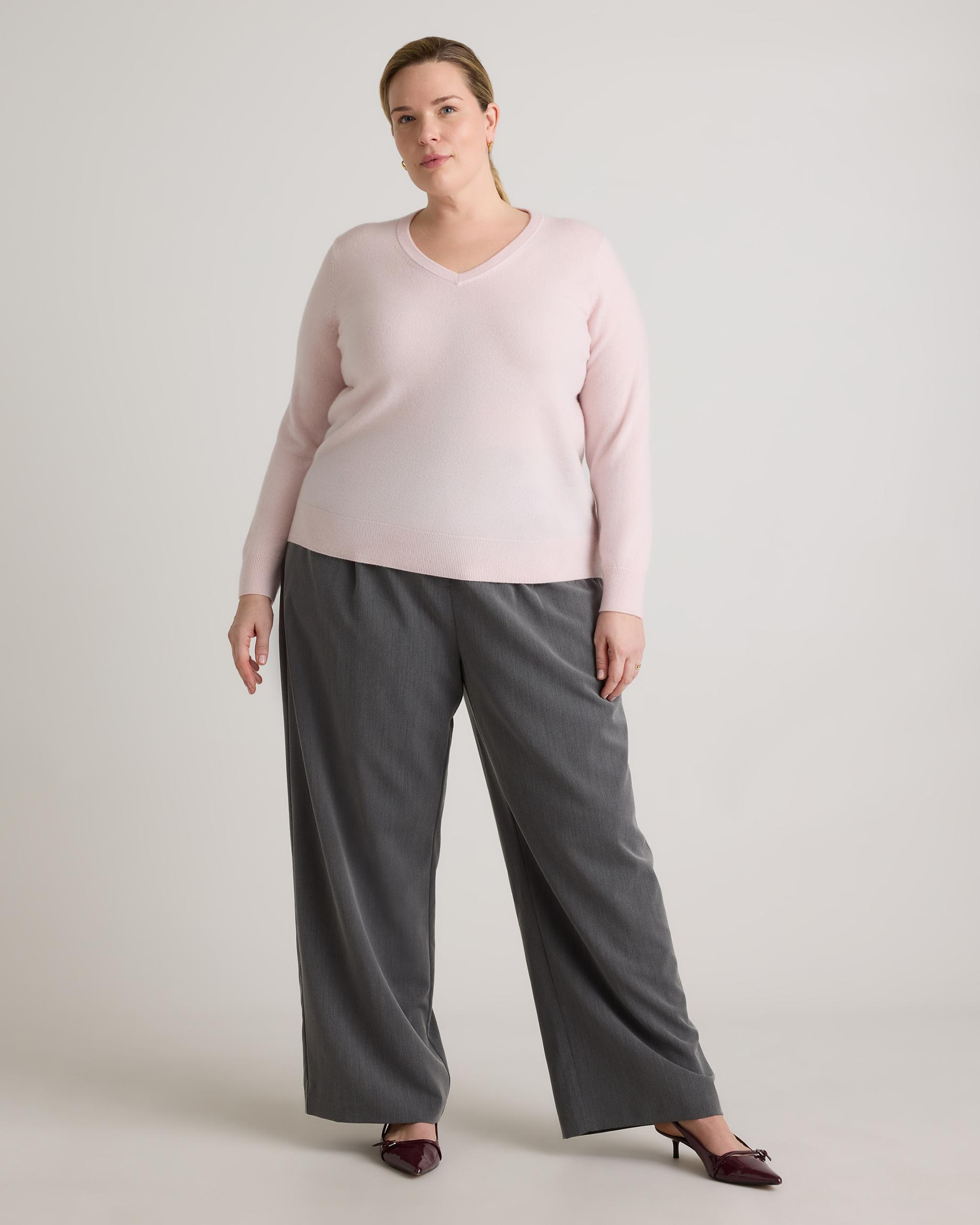 Quince | Women's Mongolian Cashmere V-Neck Sweater Product Image