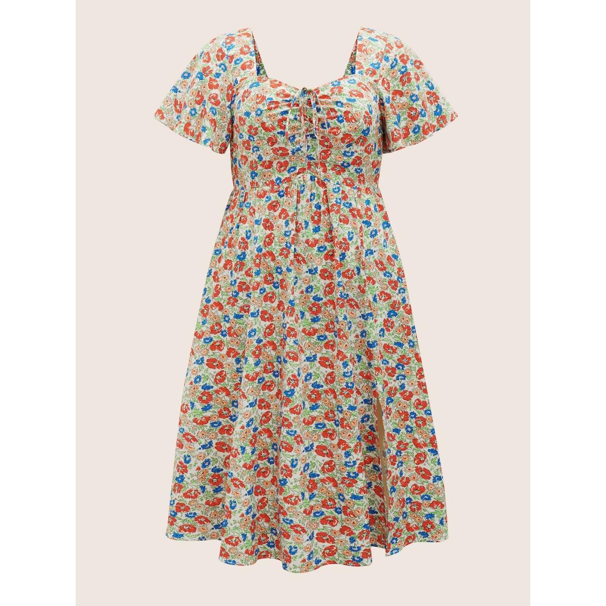 Plus Size Heart Neckline Ditsy Floral Tie Knot Drawstring Dress Multicolor Women Elegant Tie knot Heart neckline Short sleeve Curvy BloomChic 18-20/2X Product Image