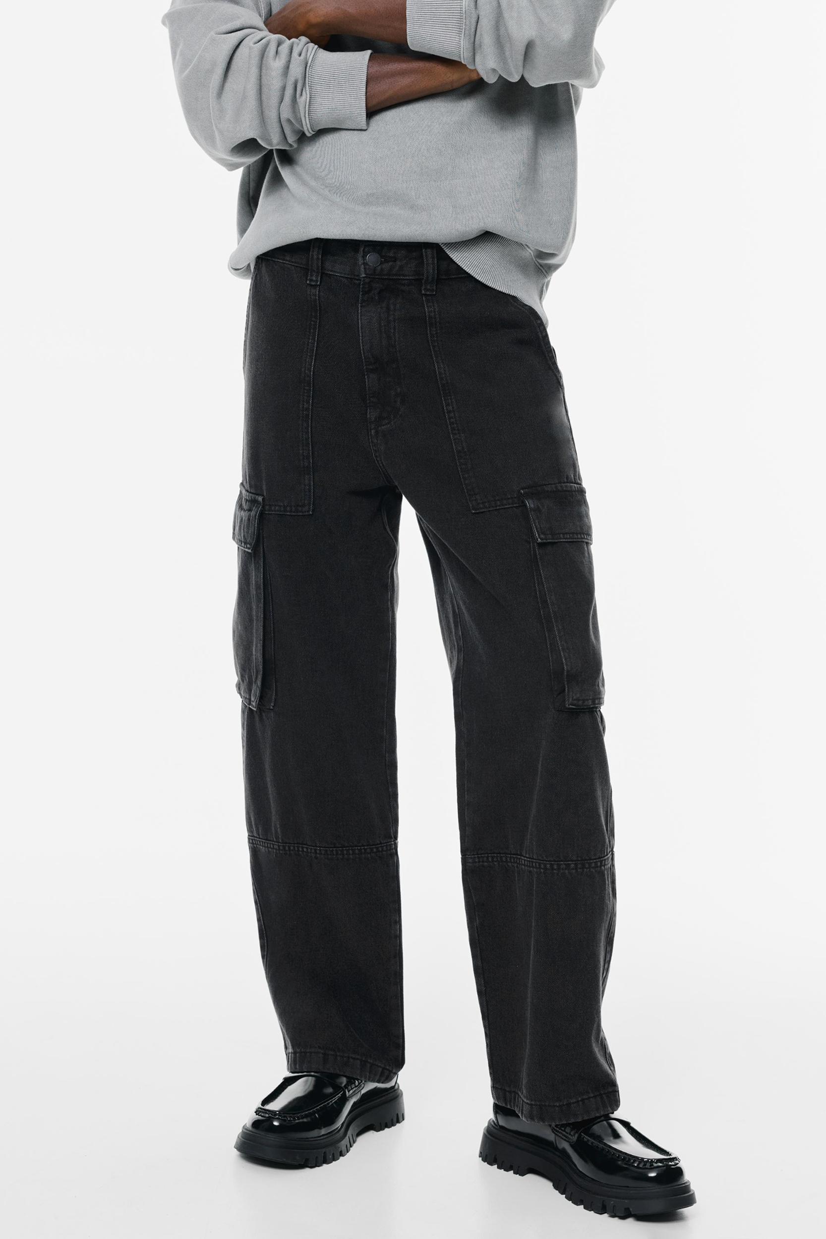 Baggy cargo jeans Product Image