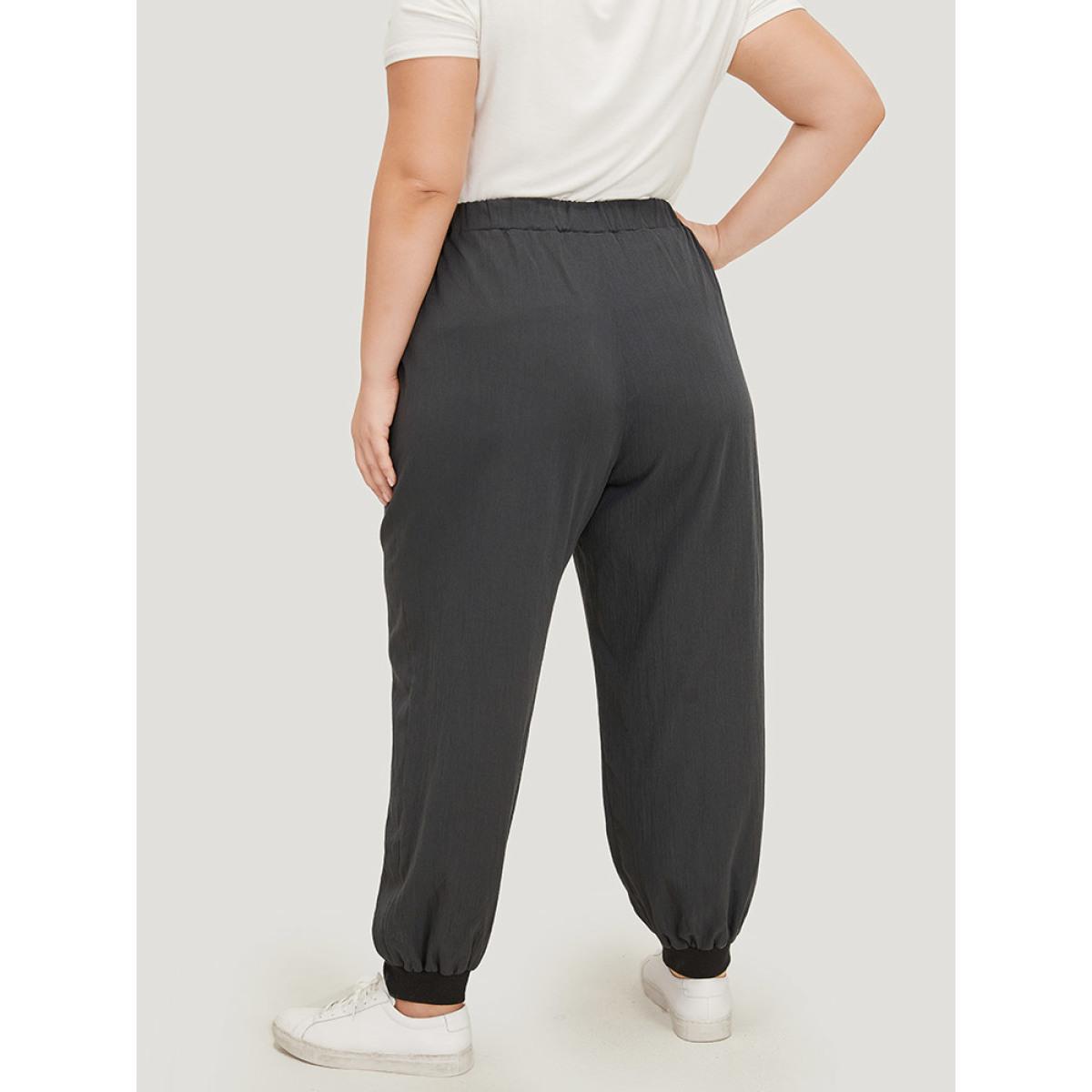 Plus Size Plain Drawstring High Waist Pocket Carrot Pants Women Black Casual High Rise Dailywear Pants BloomChic 10/M Product Image