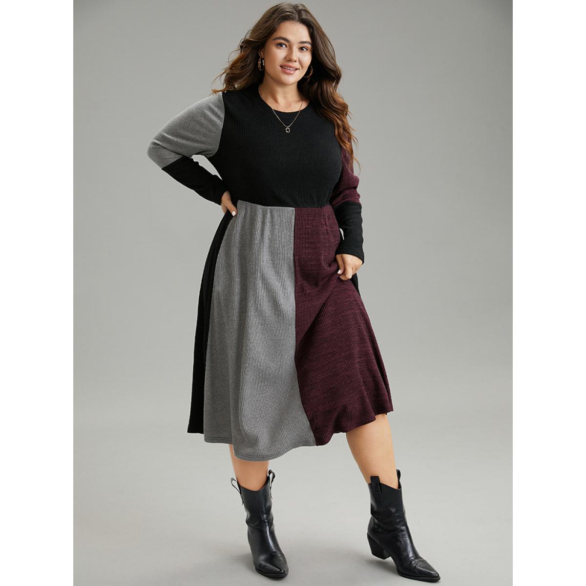 Plus Size Rib Knit Colorblock Contrast Pocket Dress Black Women Casual Rib Knit Round Neck Long Sleeve Curvy Midi Dress BloomChic 30/6X Product Image