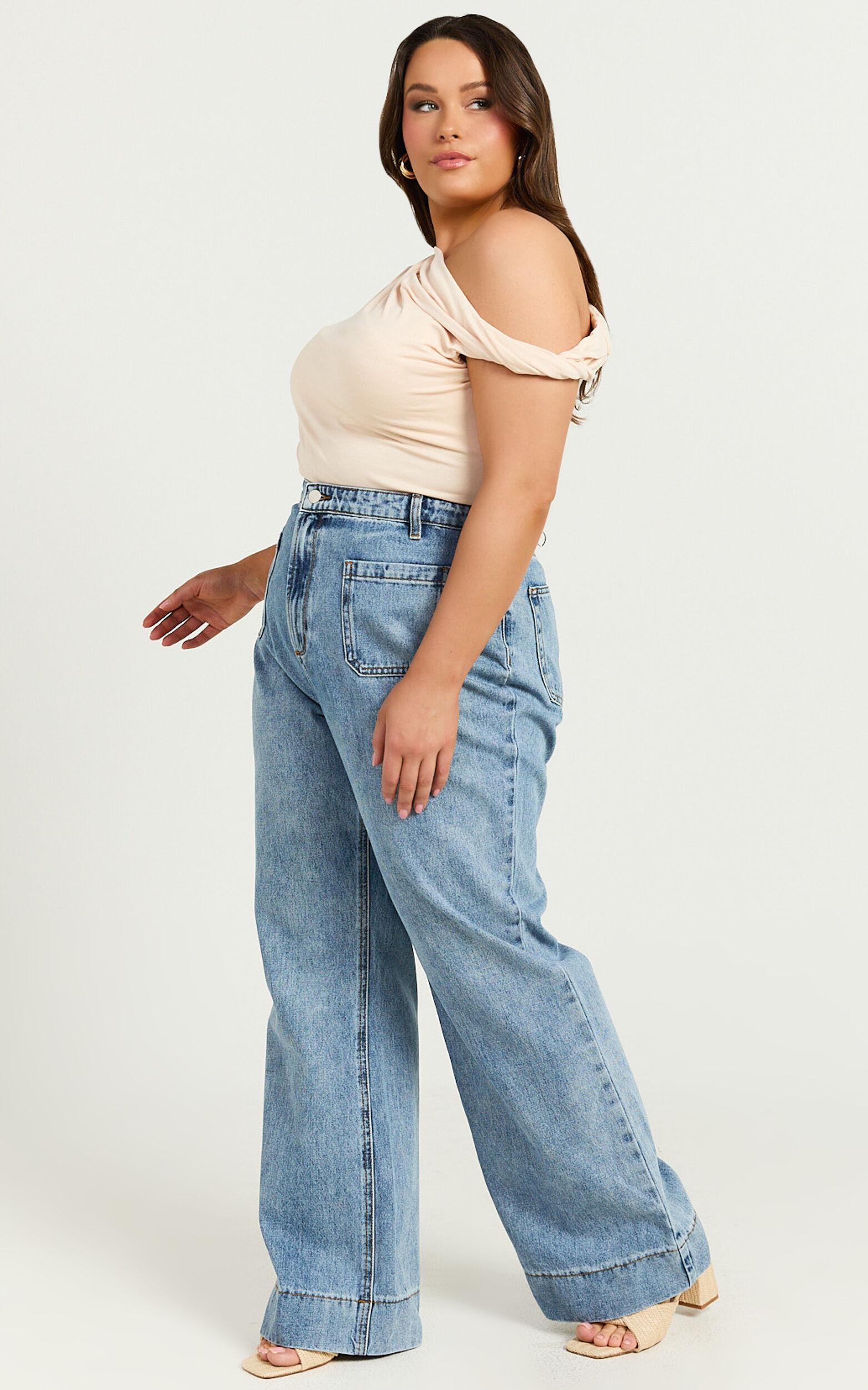 Vancouver Jeans - High Waist Straight Leg Patch Pocket Denim Jeans in Blue Wash Product Image