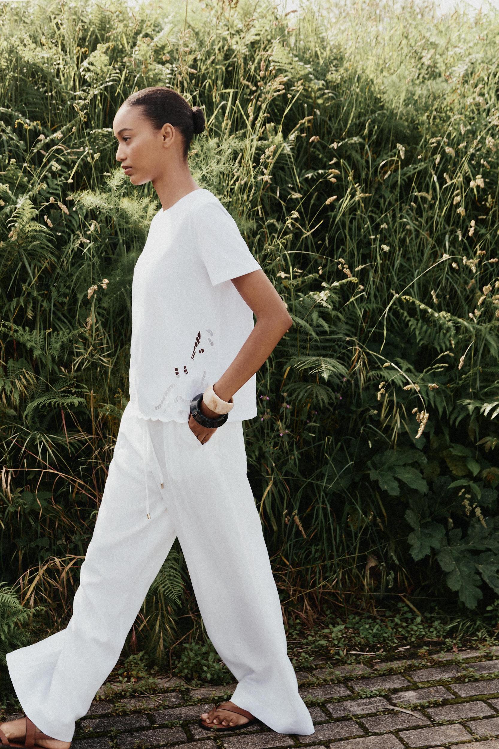 EMBROIDERED T-SHIRT Product Image