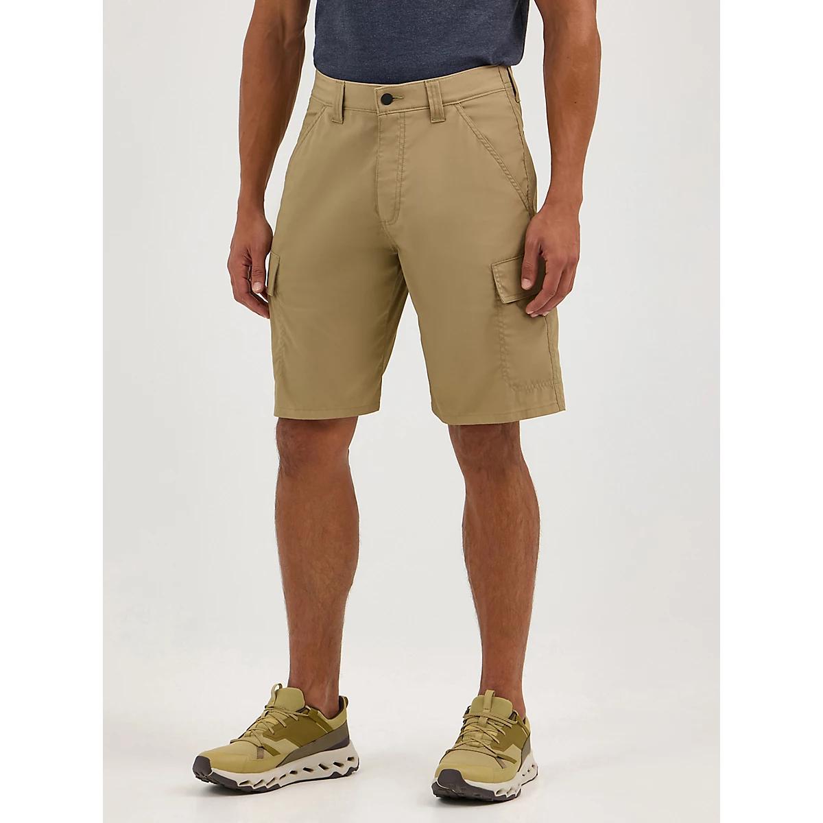 Wrangler ATG™ Men's Highland Cargo Short in Poppyseed Product Image