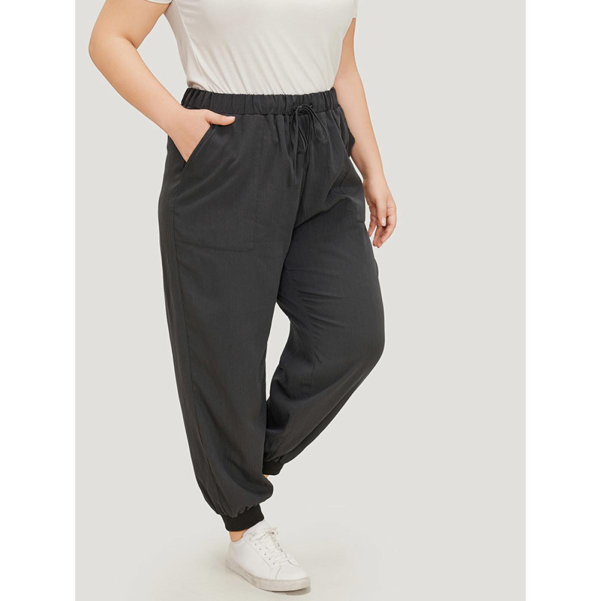 Plus Size Plain Drawstring High Waist Pocket Carrot Pants Women Black Casual High Rise Dailywear Pants BloomChic 10/M Product Image