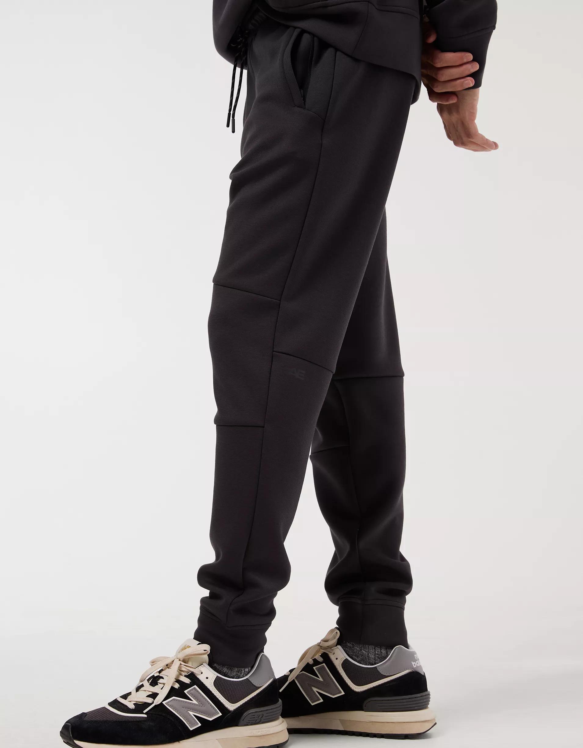 AE 24/7 Jogger Product Image