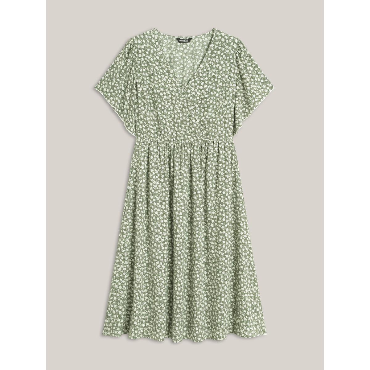 Plus Size Ditsy Floral Print Flared Sleeve Midi Dress Greenbean Women Non Short sleeve Curvy BloomChic 18-20/2X Product Image