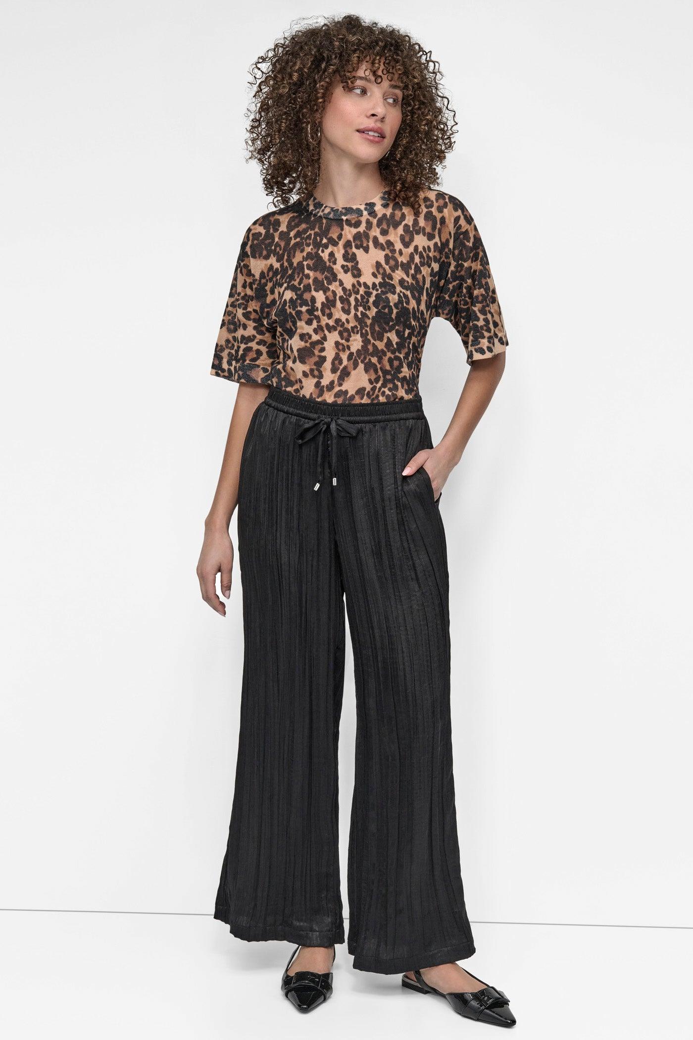 MID RISE PLISSÉ WIDE LEG PANT Product Image