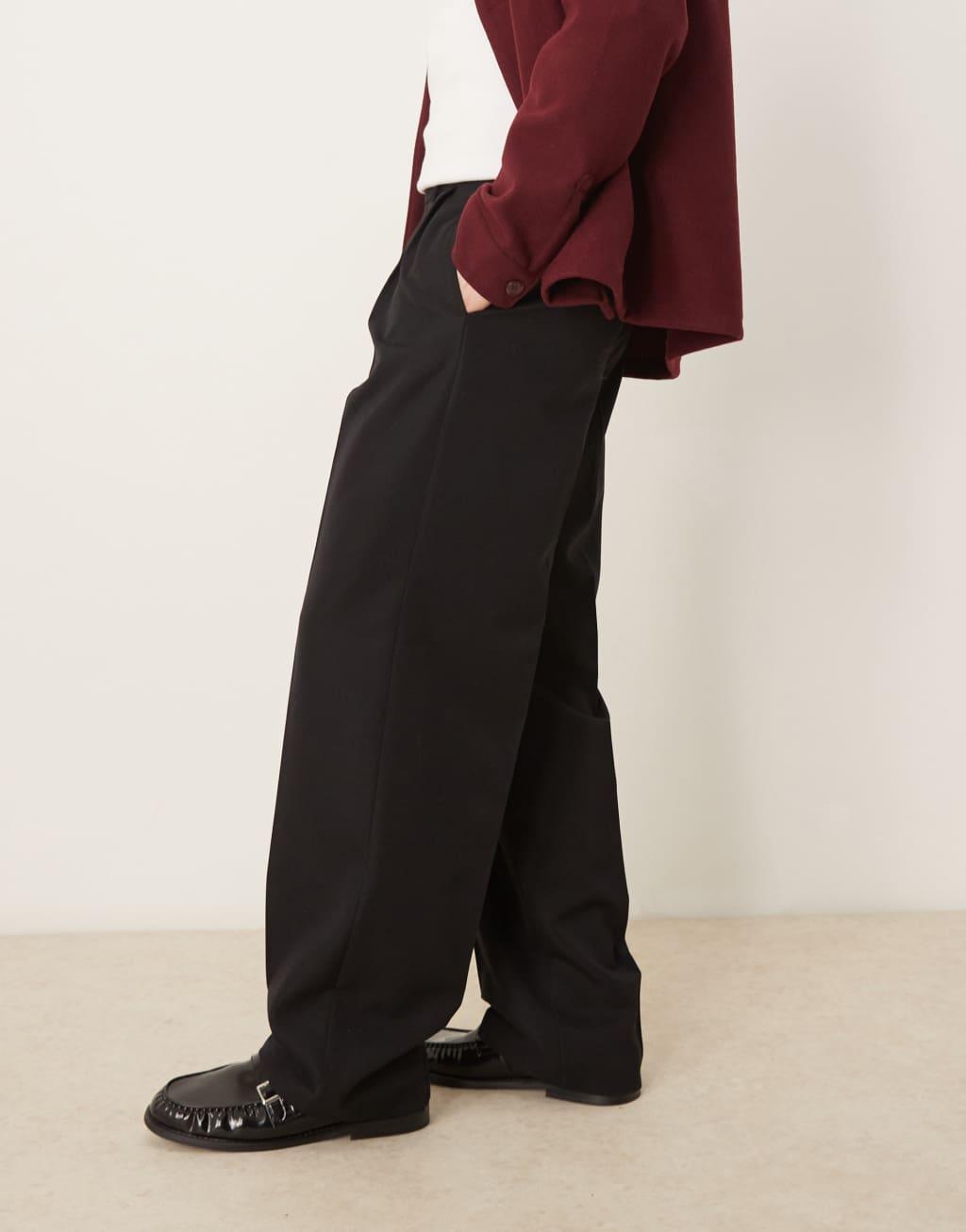 ASOS DESIGN smart wide leg pants with double pleats in black Product Image