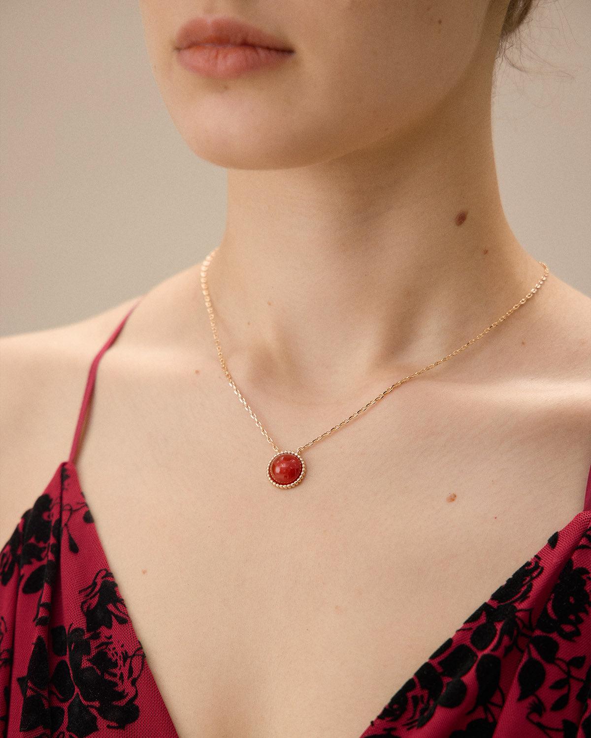 Retro Gold-Plated Necklace Product Image