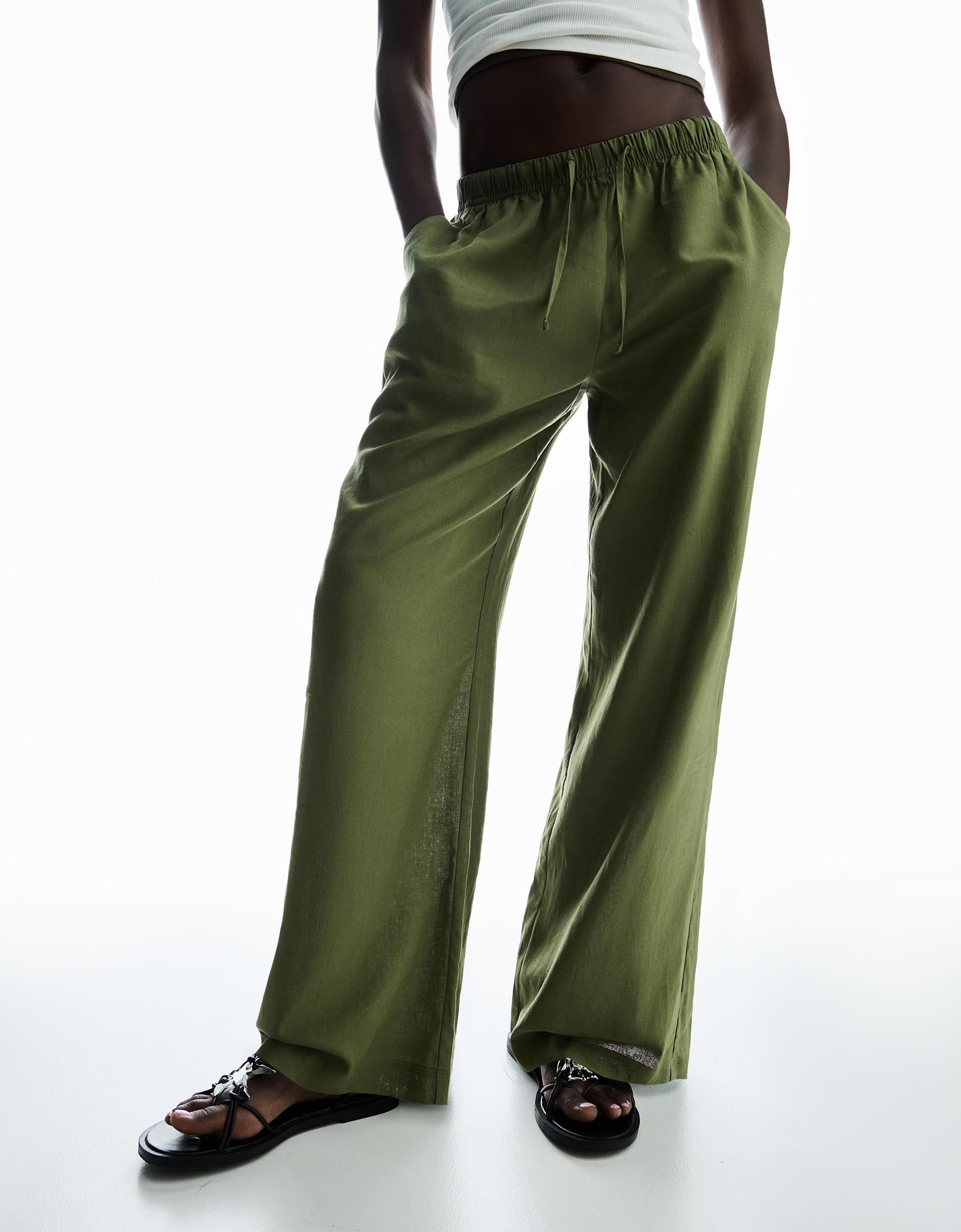 Linen blend pants with an elastic waistband Product Image