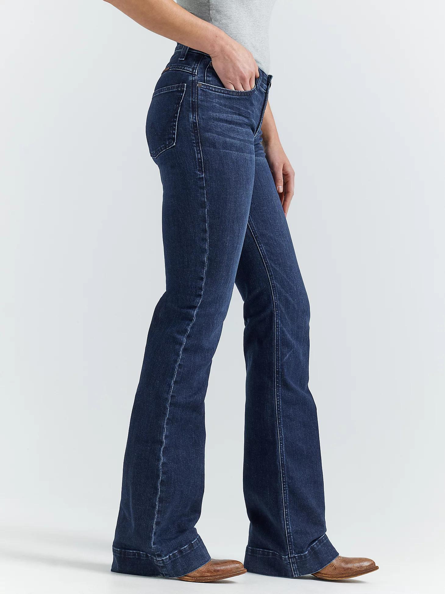 Women's Wrangler Ultimate Riding Jean Willow Mid-Rise Trouser in Sloane Product Image