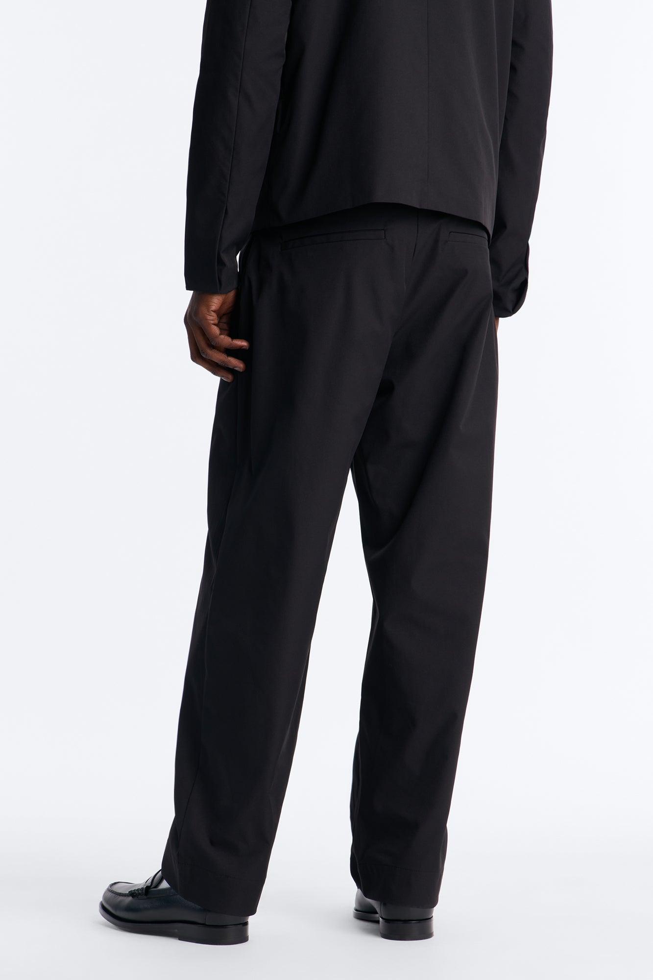 Relaxed Straight Heirloom Pleated Trouser - Black Male Product Image