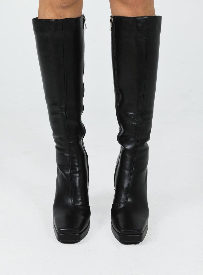 Montgomery Boots Matte Black Product Image