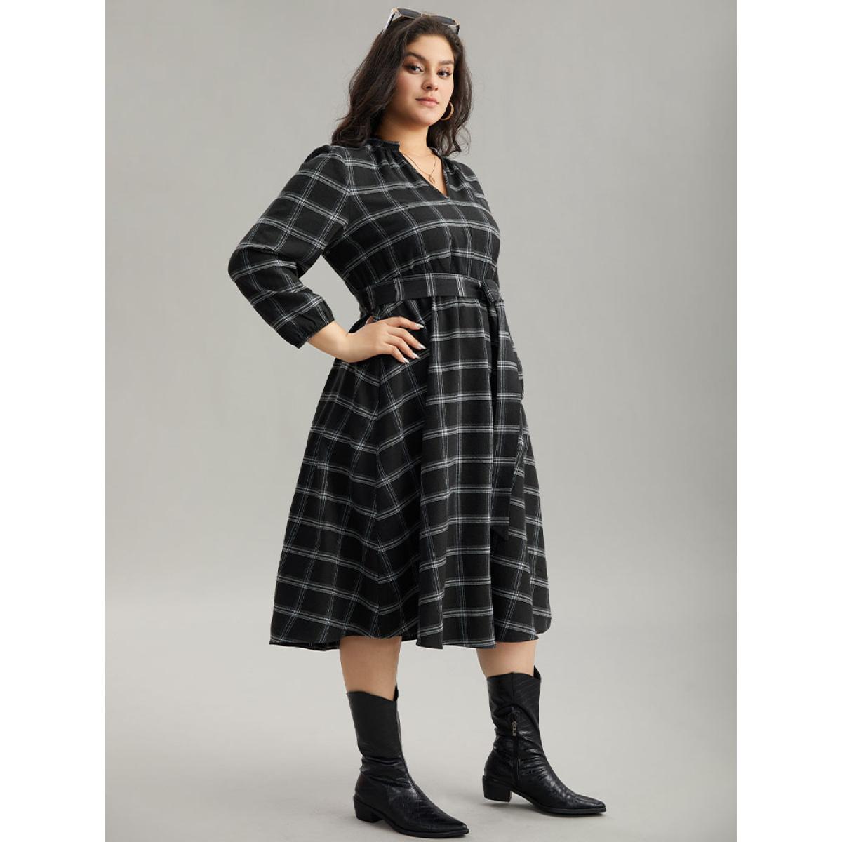 Plus Size Plaid Notched Elastic Waist Belted Dress Black Women Casual Elastic cuffs Notched collar Elbow-length sleeve Curvy Midi Dress BloomChic 14-16/1X Product Image