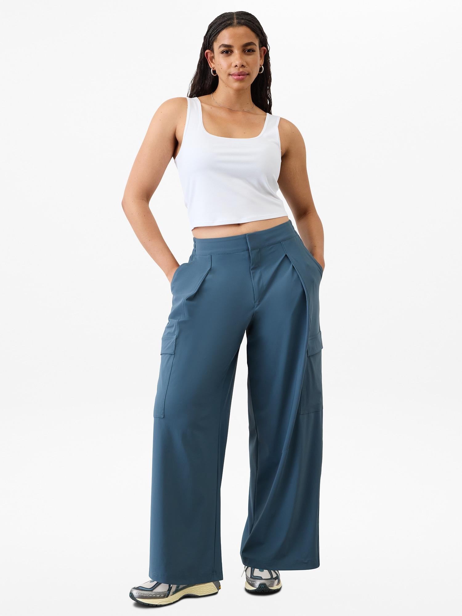 Signature Rib Square Neck Crop Tank Product Image