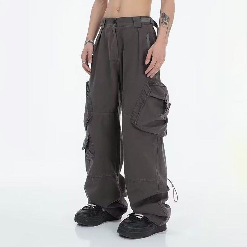 Sopula Men's Pleated Wide-Leg Big Pocket Performance Cargo Pants Product Image