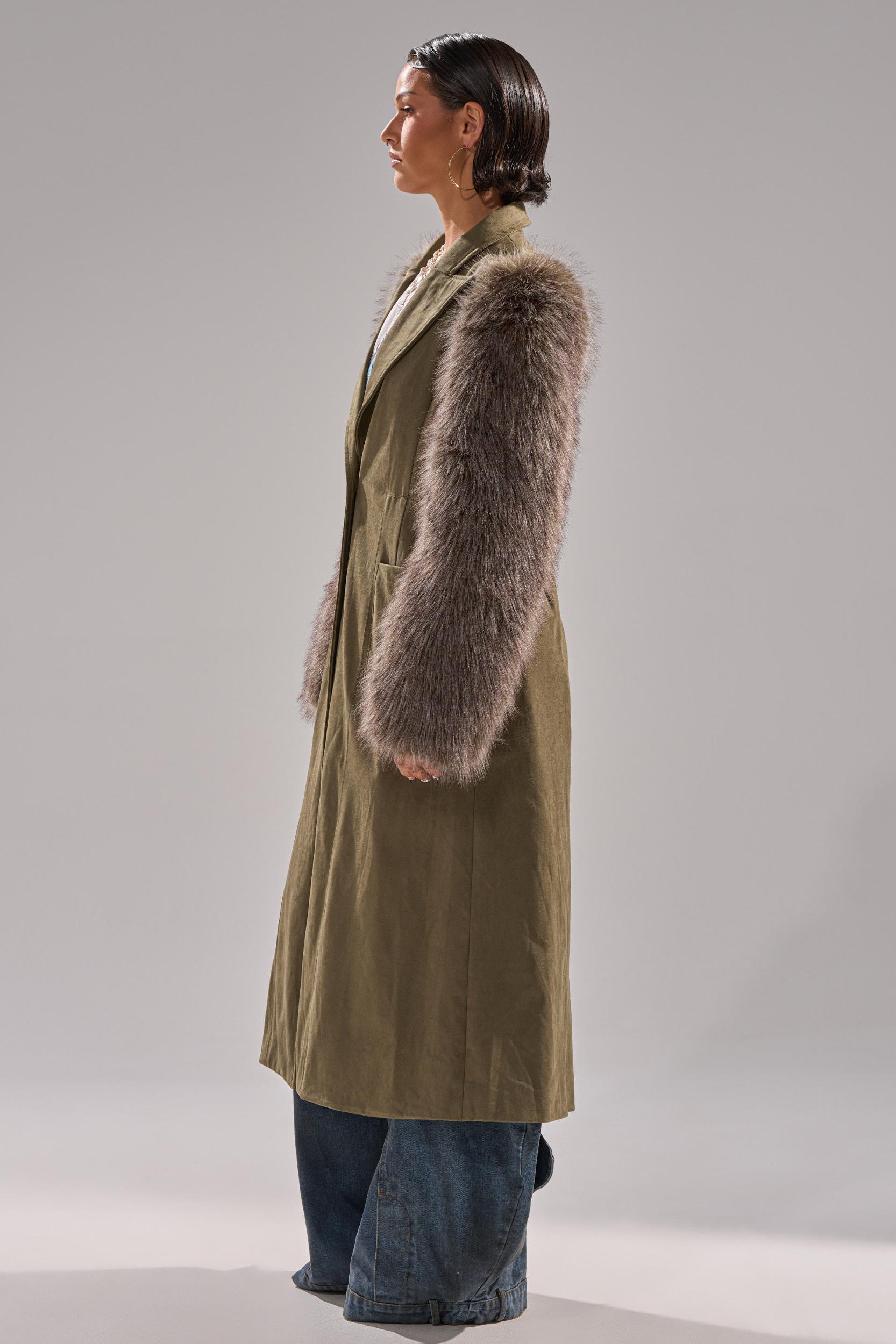 LOLITA FUR SLEEVE TRENCH Product Image