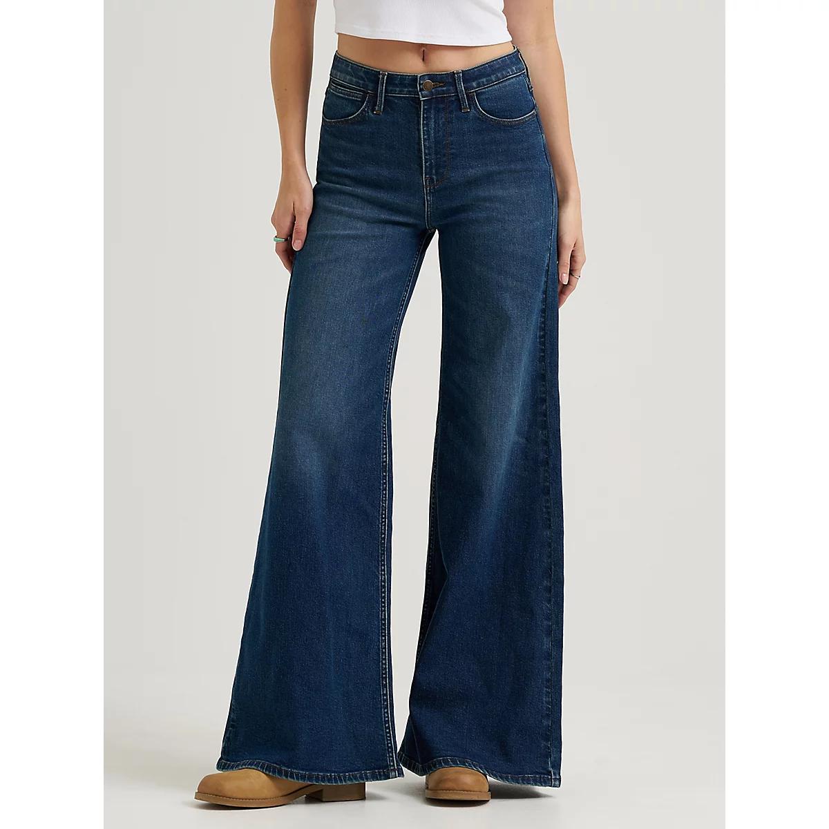 Women's High Rise Wide Leg Jean in Clover Product Image
