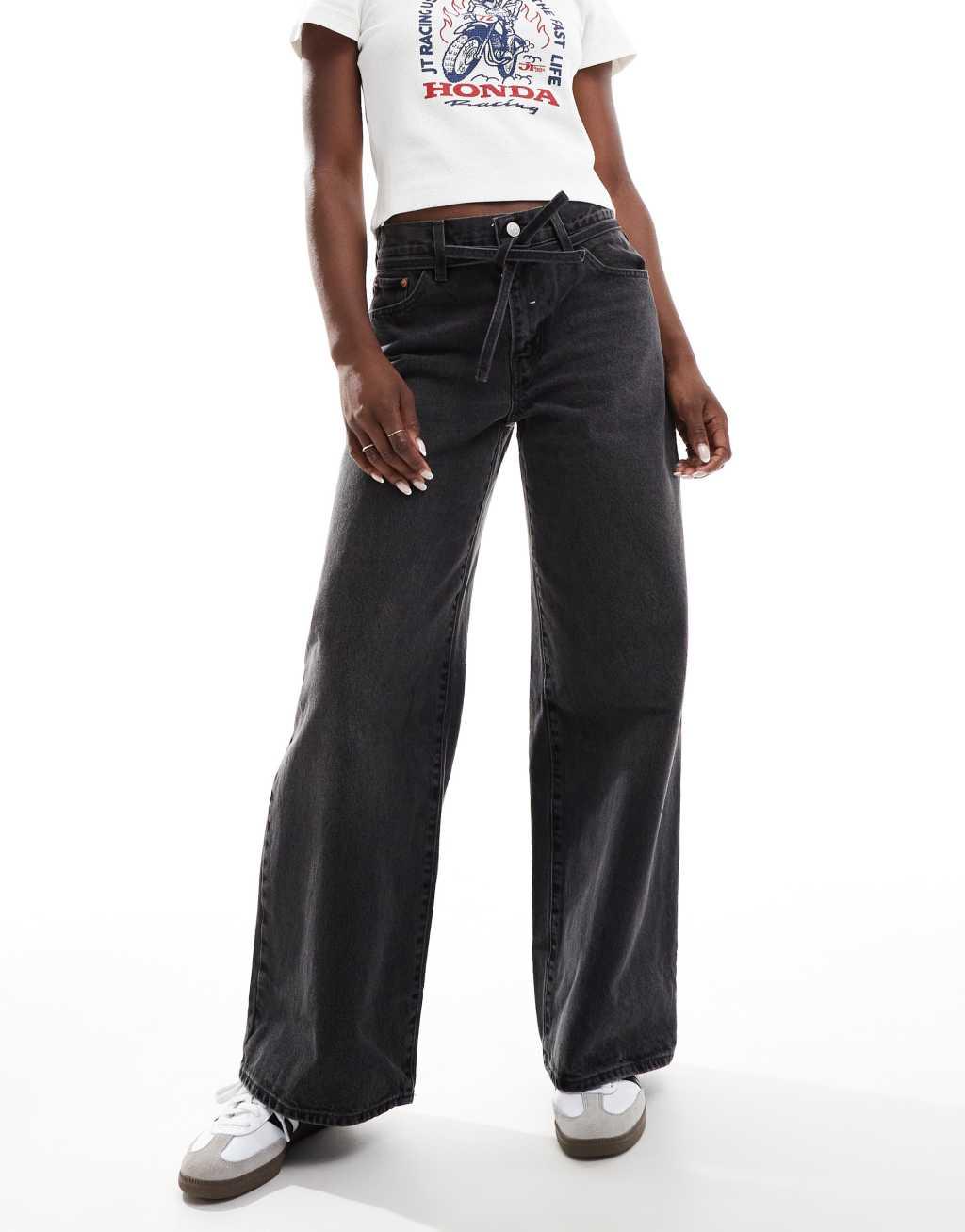 Levi's XL straight loose fit jeans in washed black Product Image