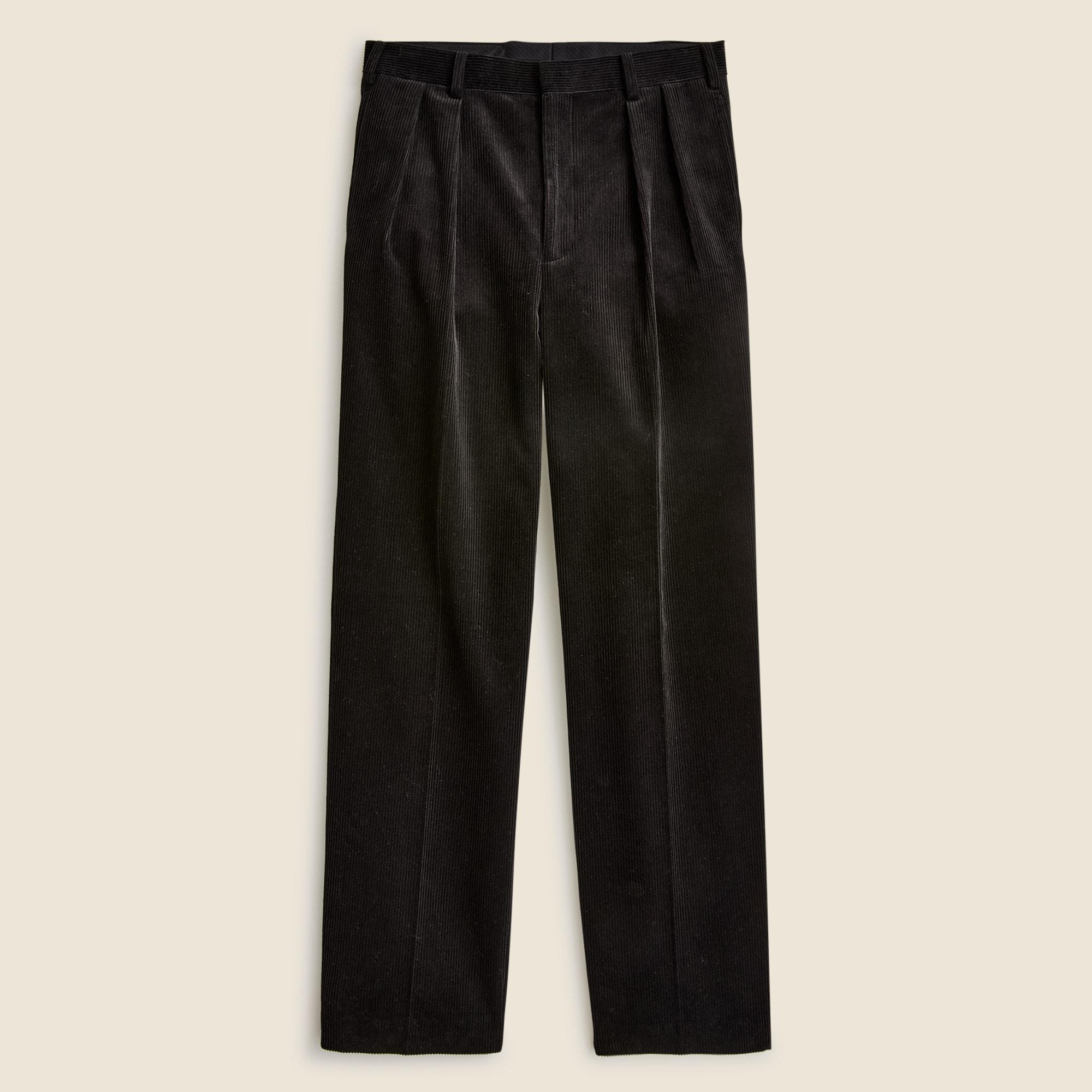 Relaxed-fit double-pleated trouser in Italian corduroy Product Image