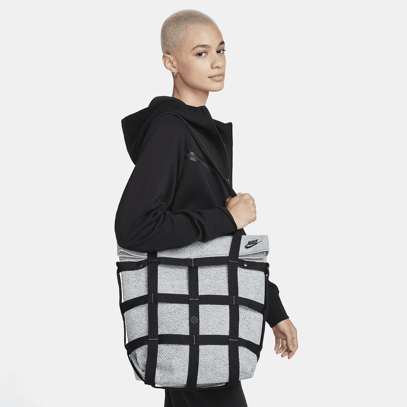 Nike Sportswear Forward Cargo Tote (12L) Product Image