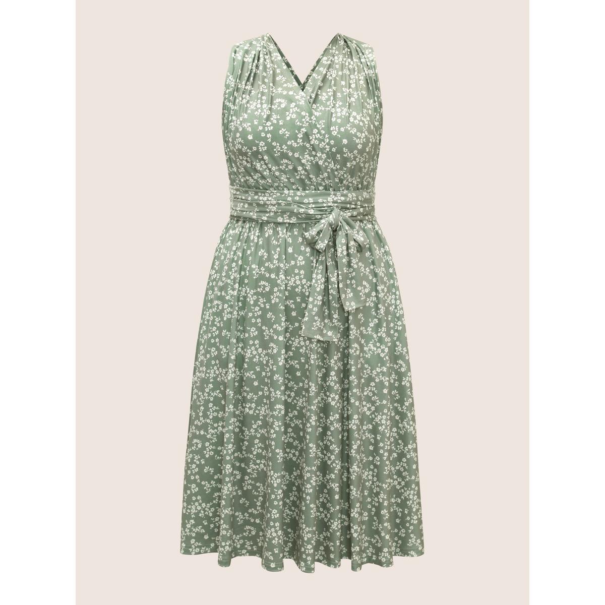 Plus Size Everywhere Dress - Ditsy Floral Wrap Pocket Dress Palemauve Women Elegant Belted V-neck Sleeveless Curvy BloomChic 22-24/3X Product Image