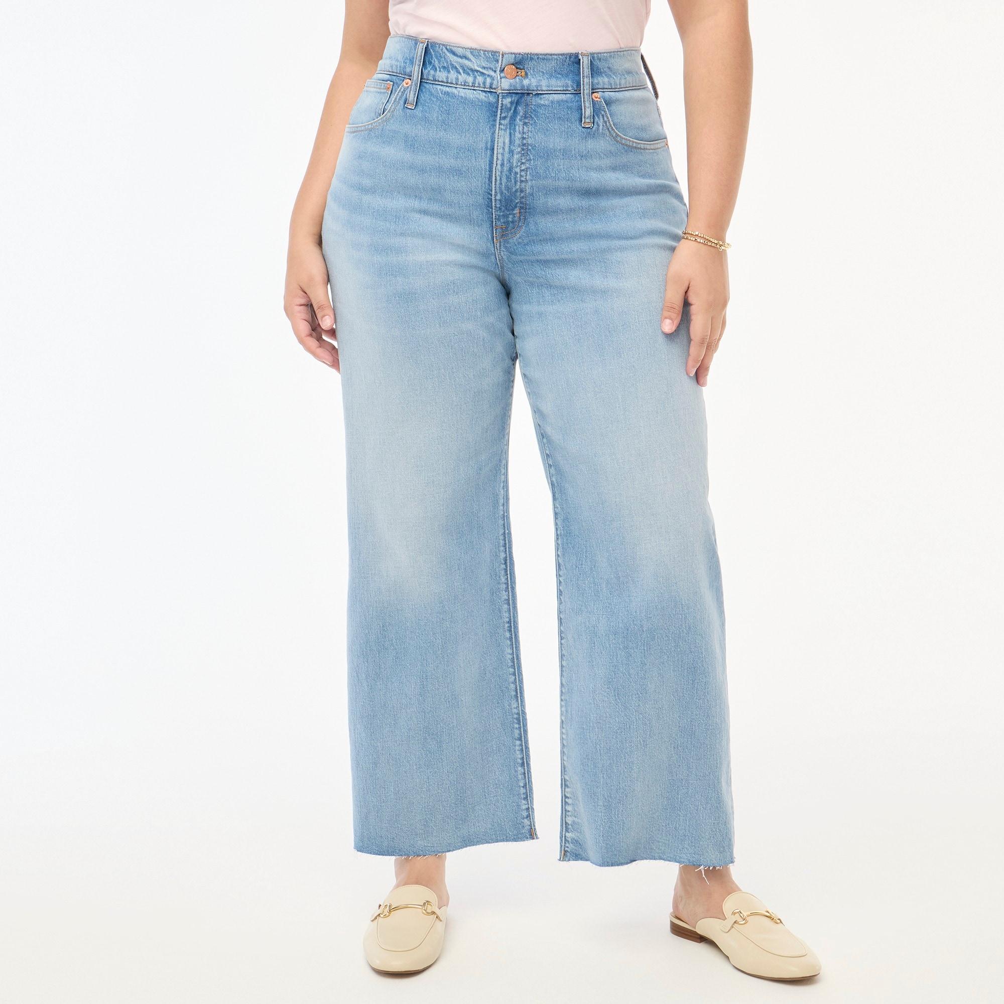 Wide-leg cropped jean in all-day stretch Product Image