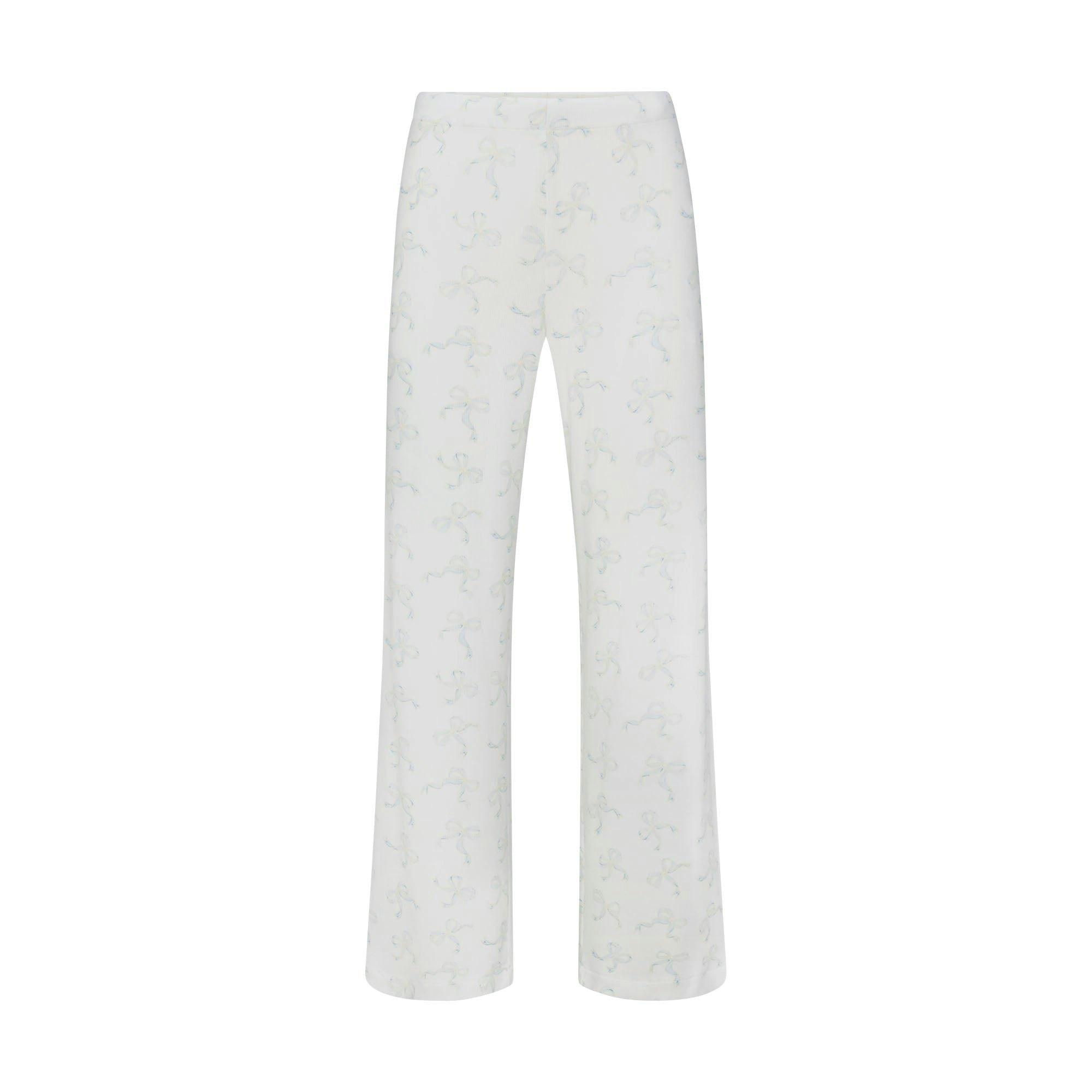 SOFT LOUNGE SLEEP SET | IVORY PEARL BOWS PRINT Product Image