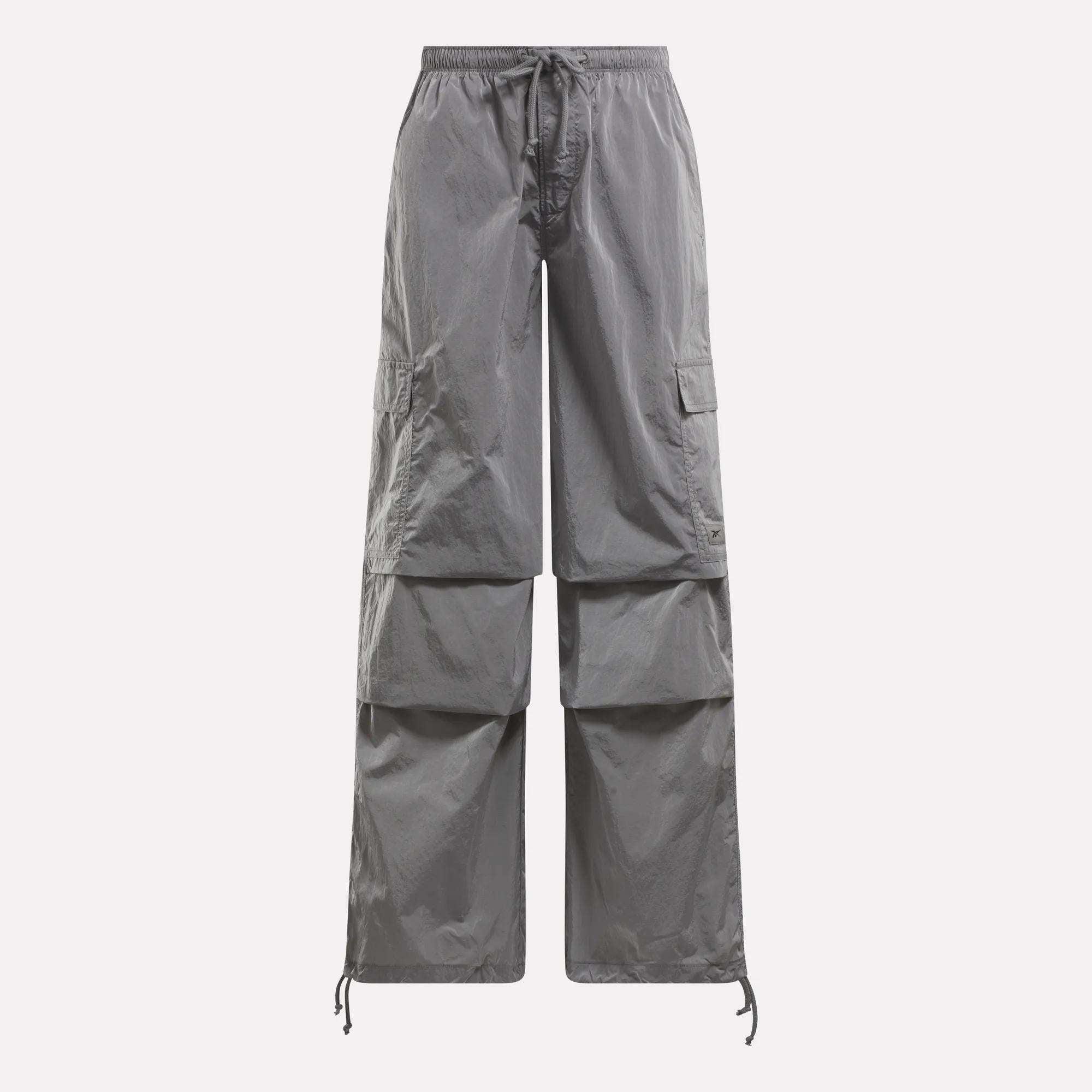 Women's Studio Style Cargo Pants Female Product Image
