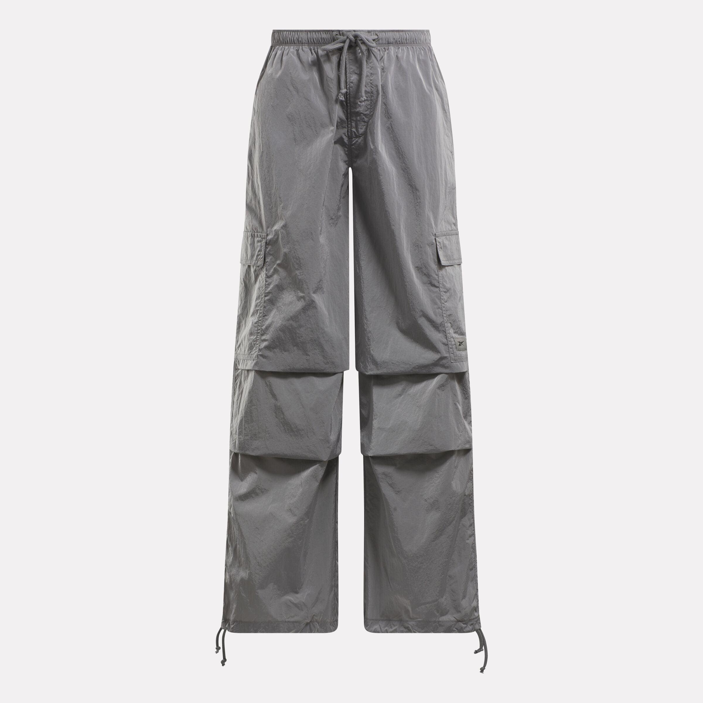 Women's Studio Style Cargo Pants Female Product Image