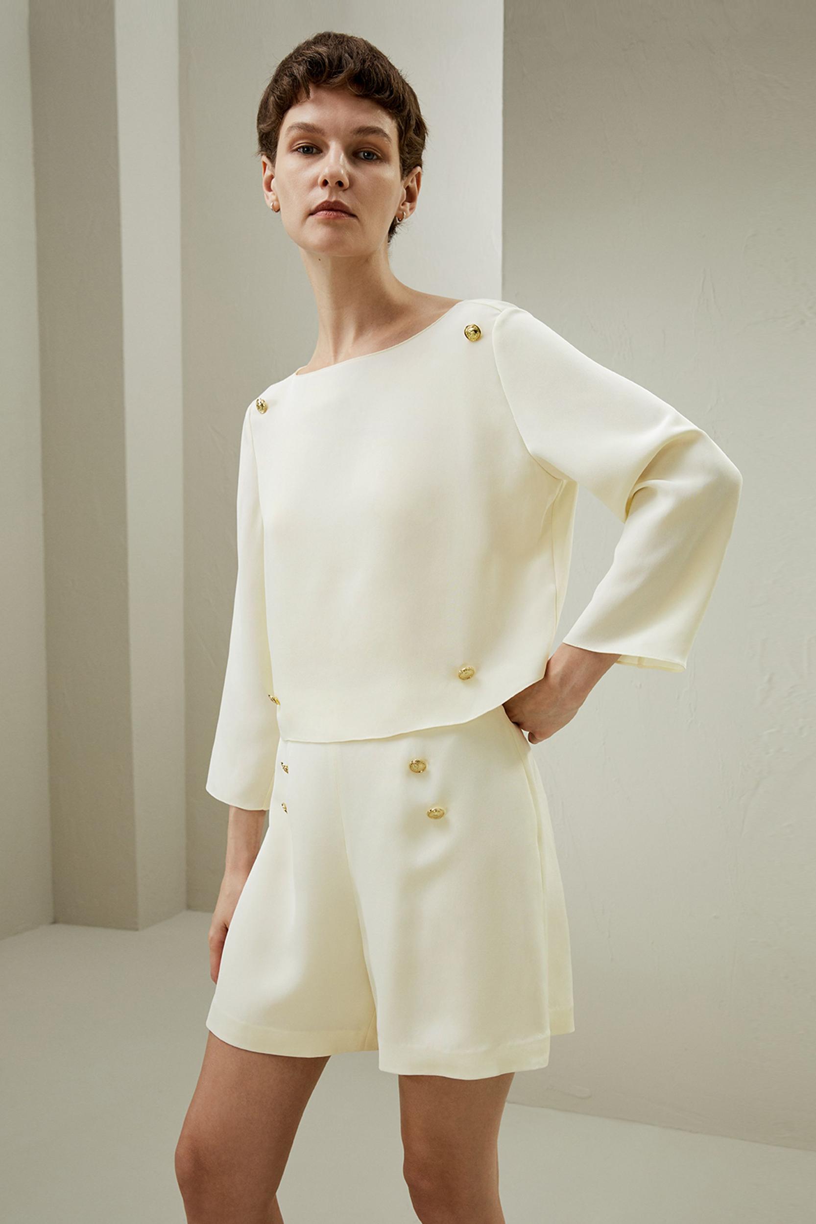 Dubrovnik 3/4 Sleeved Silk Top With Button Accents Product Image