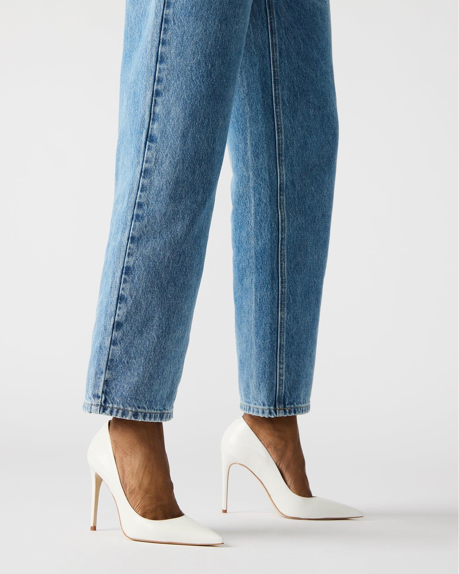 NOIR WHITE LEATHER Female Product Image