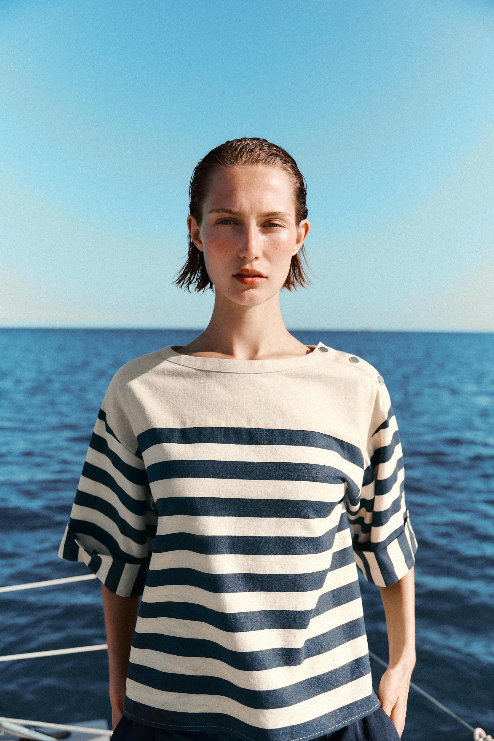 STRIPED LINEN BLOUSE Product Image