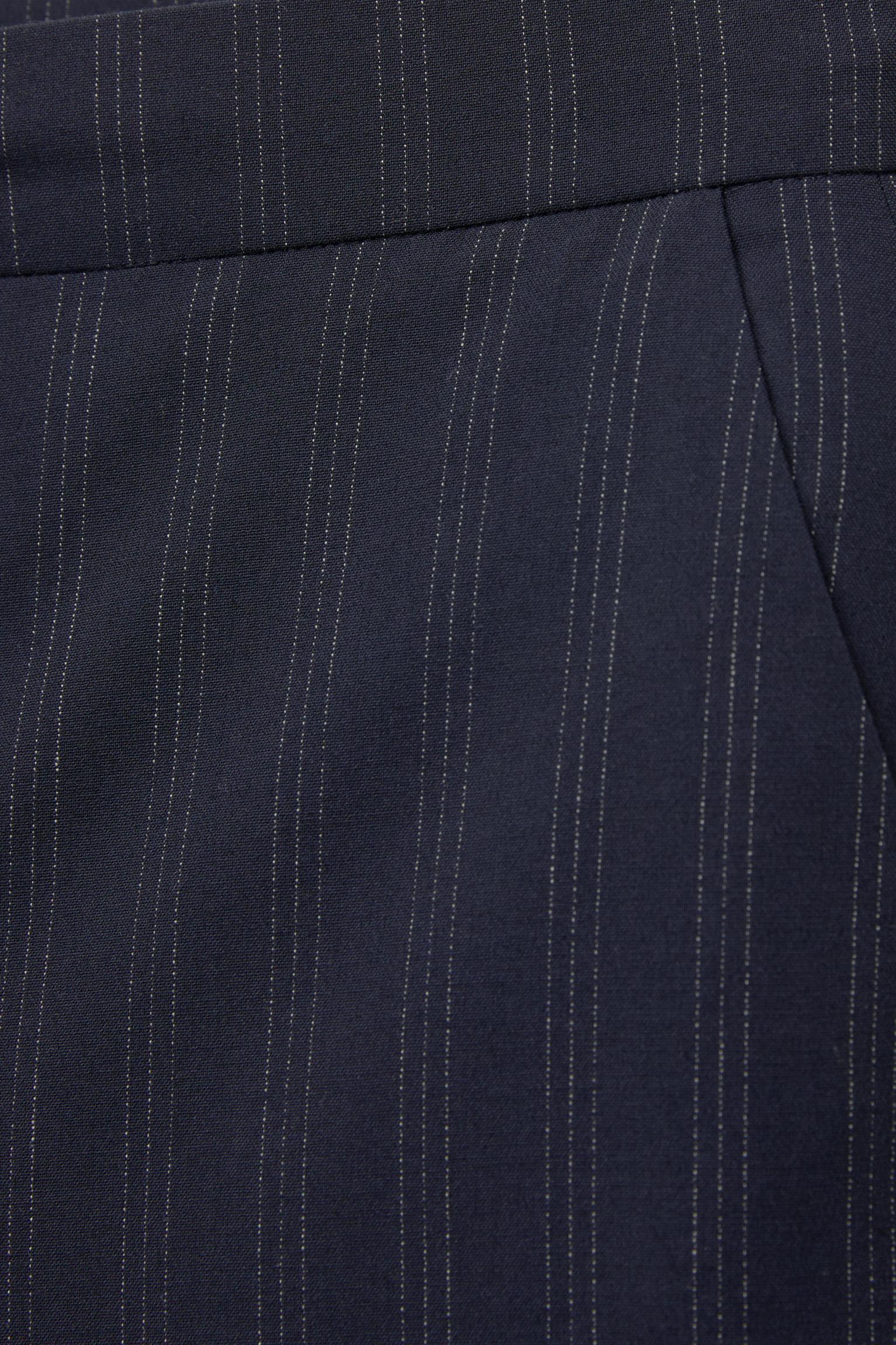 Striped barrel pants Product Image