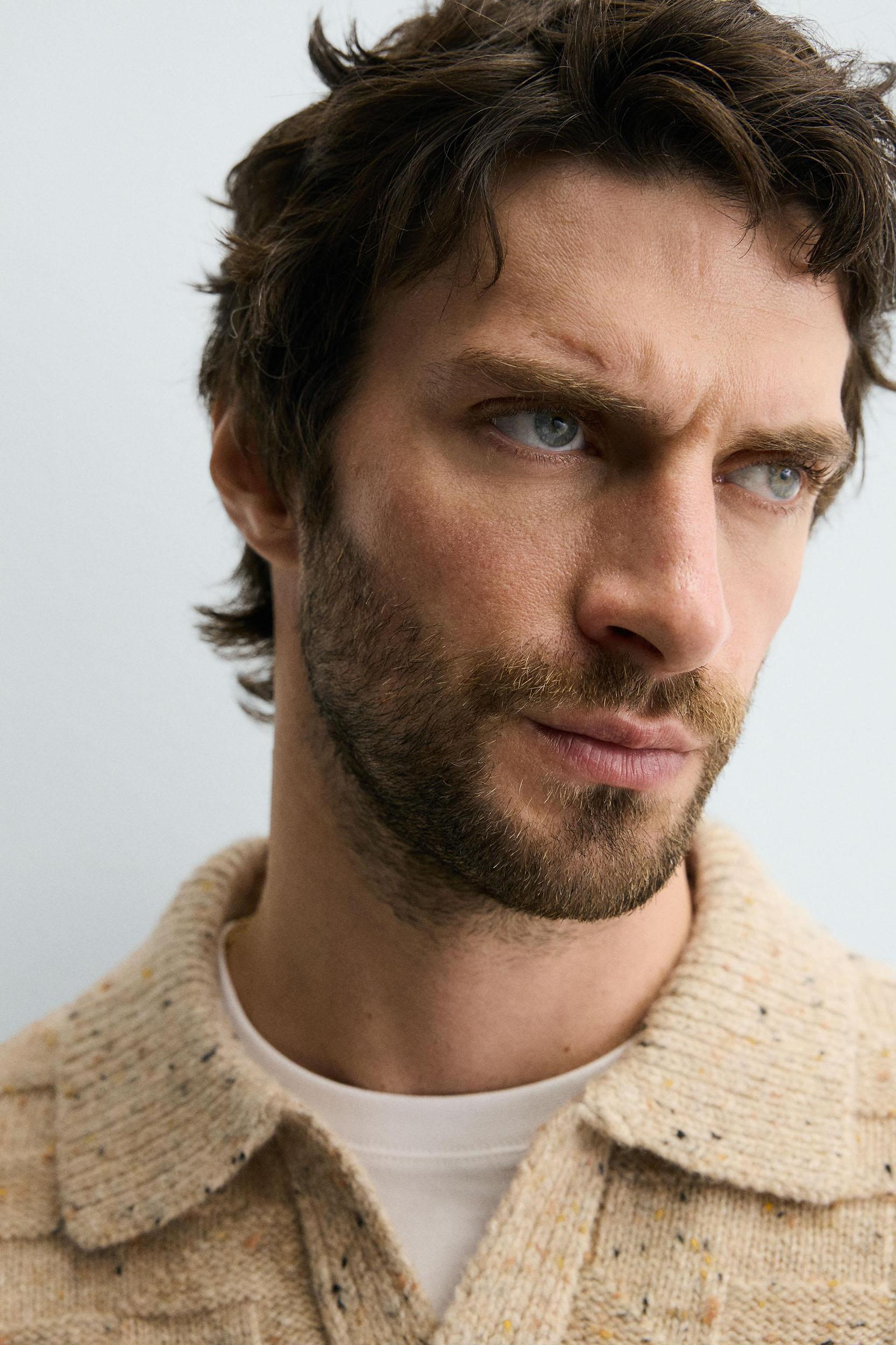 100% WOOL BUTTON-DOWN KNIT POLO SHIRT Product Image