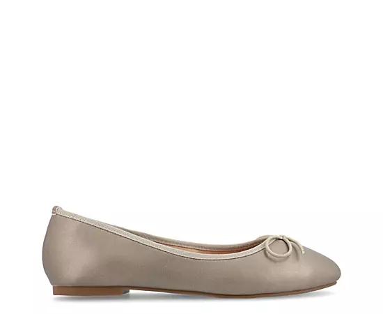 Journee Collection Vika Women's Ballet Flats,  Product Image
