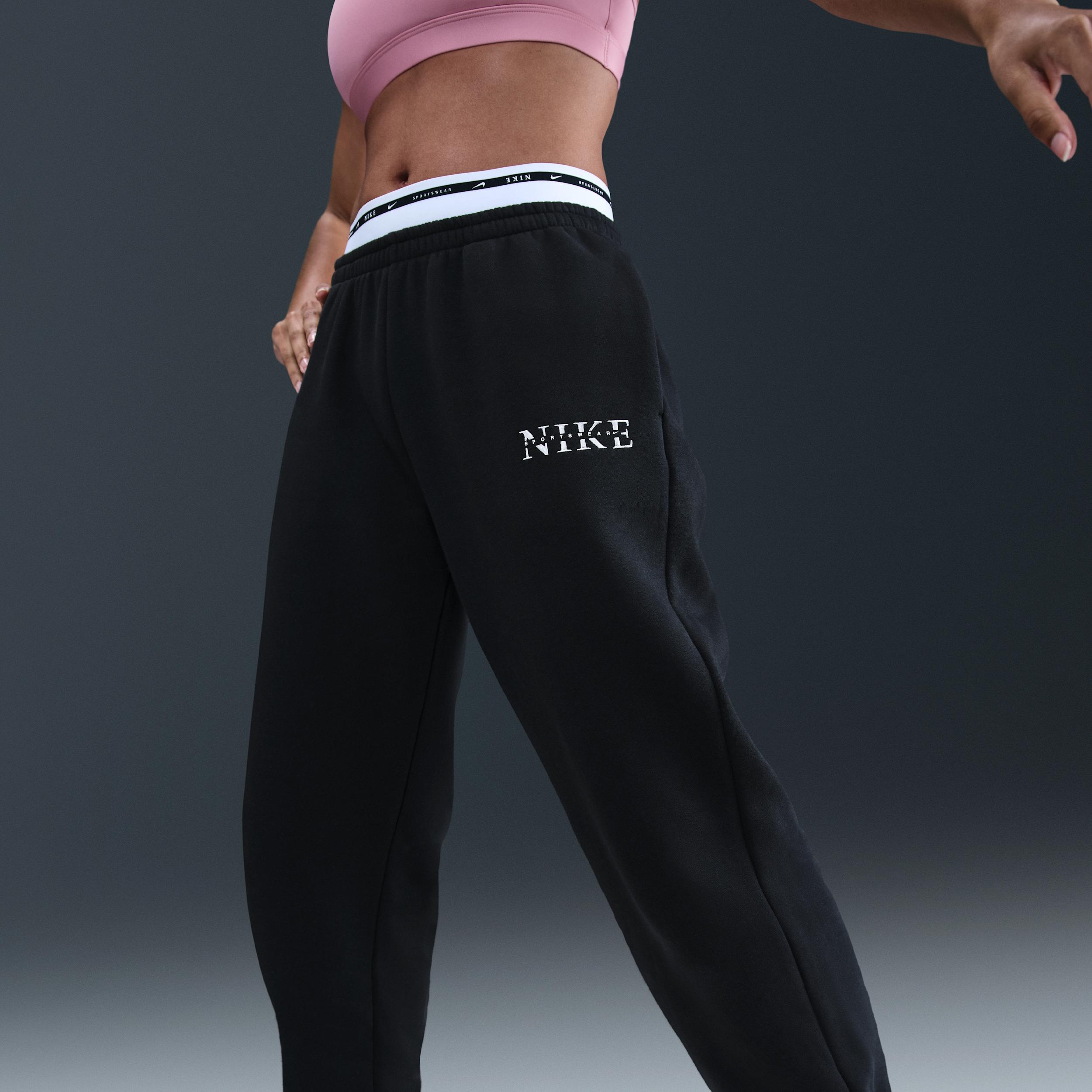 Women's Nike Sportswear Phoenix Fleece High-Waisted Sweatpants Product Image
